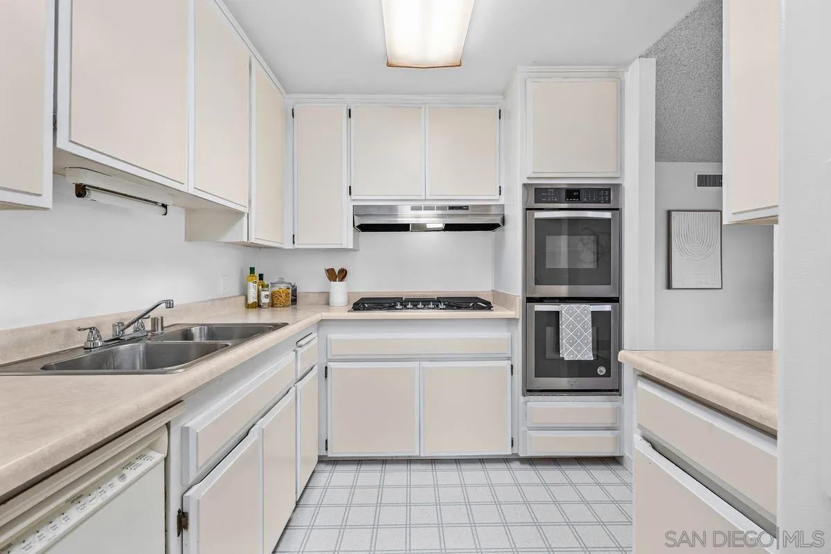 https://cdn.realtyfeed.com/cdn/127/250033882/bdfcb4ad0e5bf5436a328ba85159b88e.webp