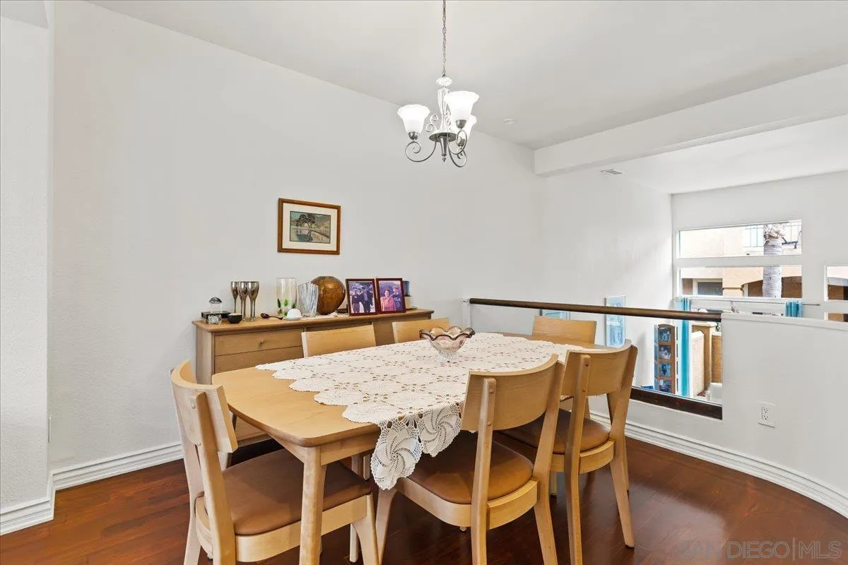 Photo #15: 250033884 Listing: Photo #15