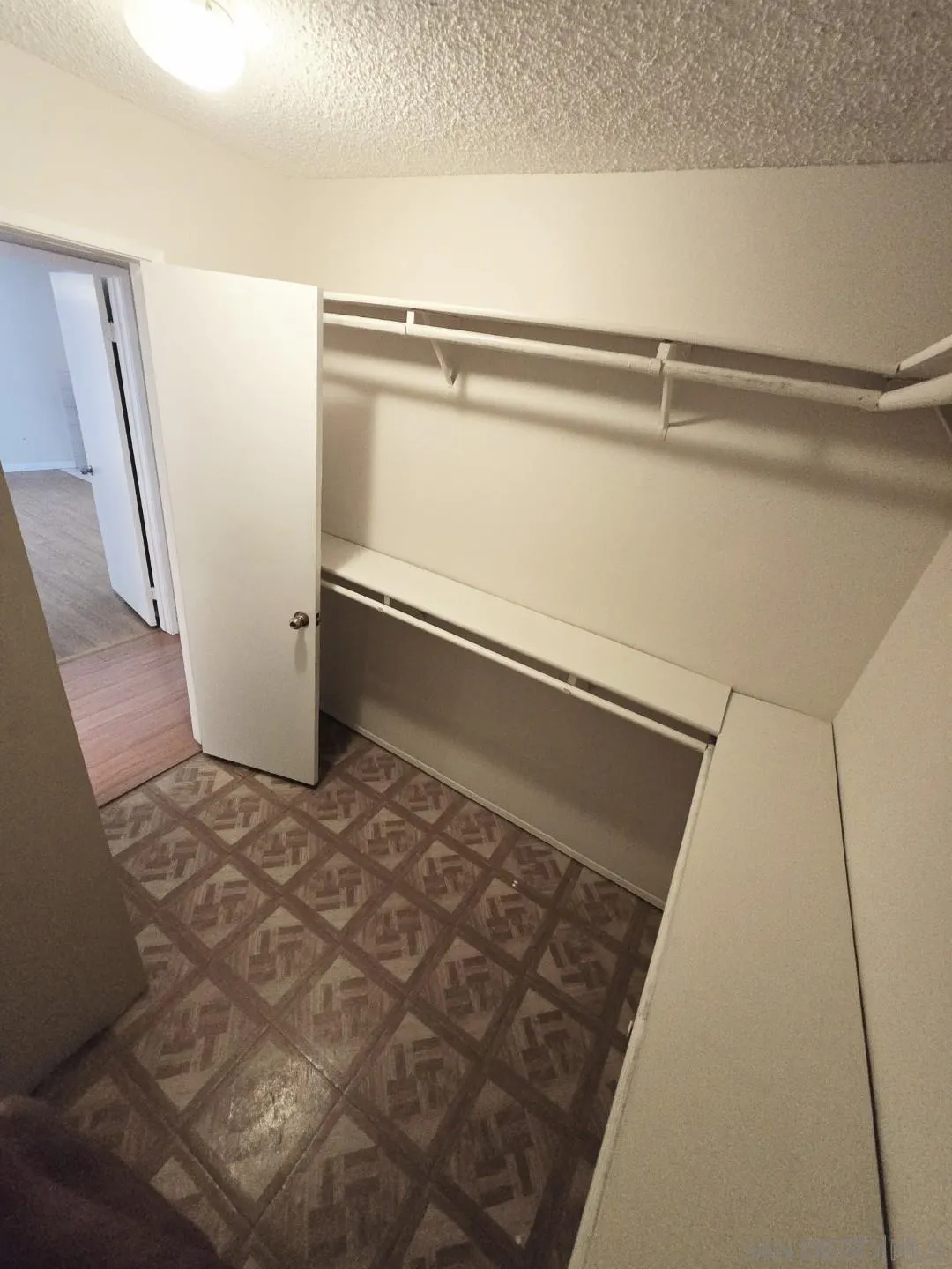 Photo #15: 250033887 Listing: Photo #15