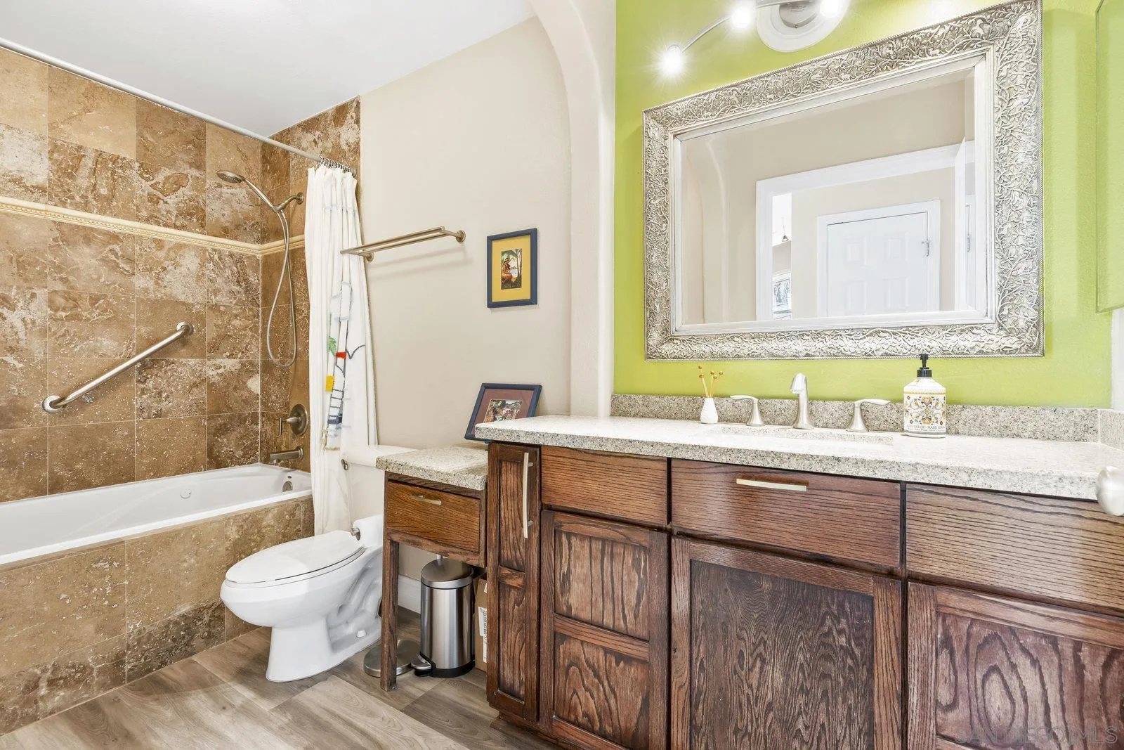 Photo #25: 250033891 Listing: Photo #25