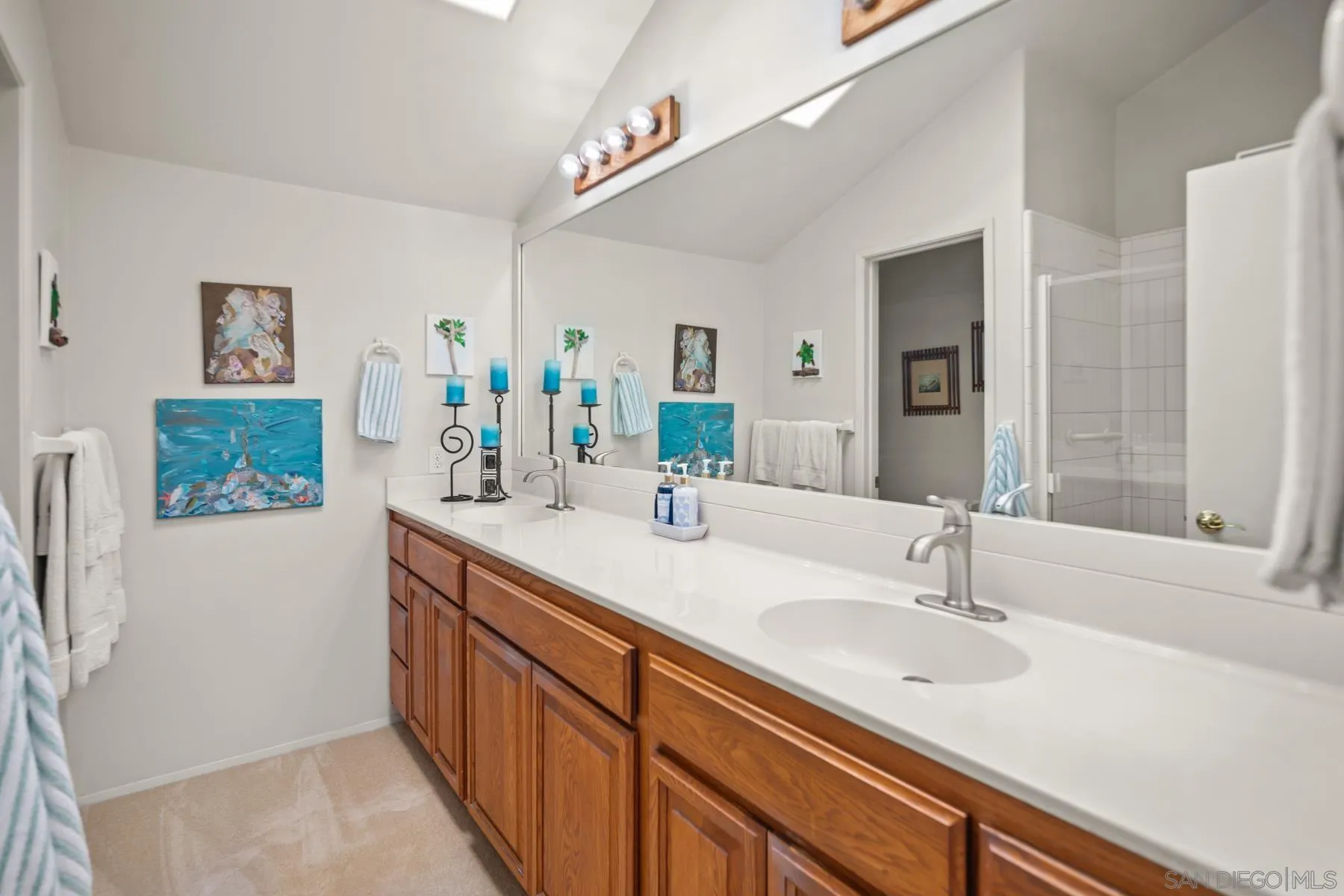https://cdn.realtyfeed.com/cdn/127/250033894/920ec2932f759109d99f1140393f90bd.webp