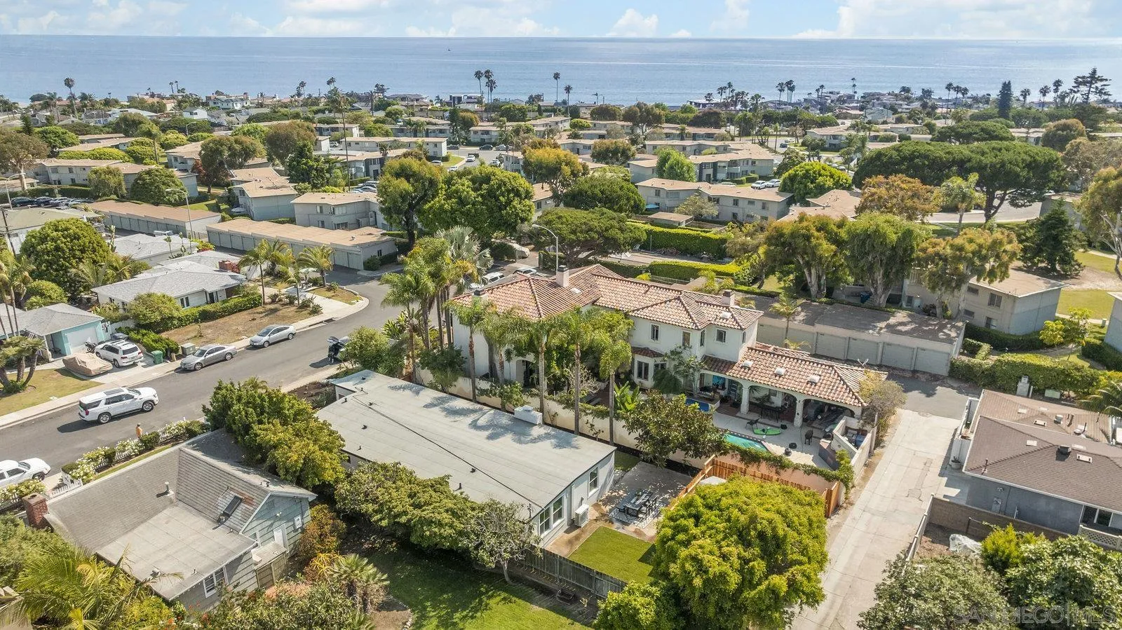 https://cdn.realtyfeed.com/cdn/127/250033895/54efb1f2ee2e1cb6bed6b8b5b9376af5.webp