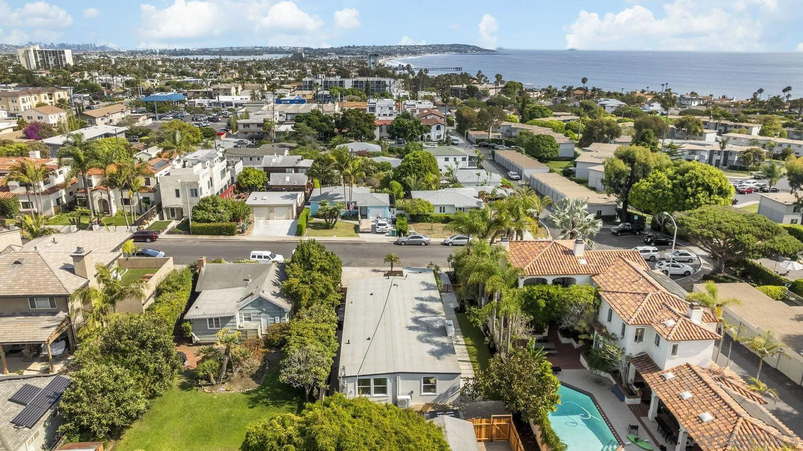 https://cdn.realtyfeed.com/cdn/127/250033895/771f8d4b2785d61b0fbd1b1bffc98da6.webp