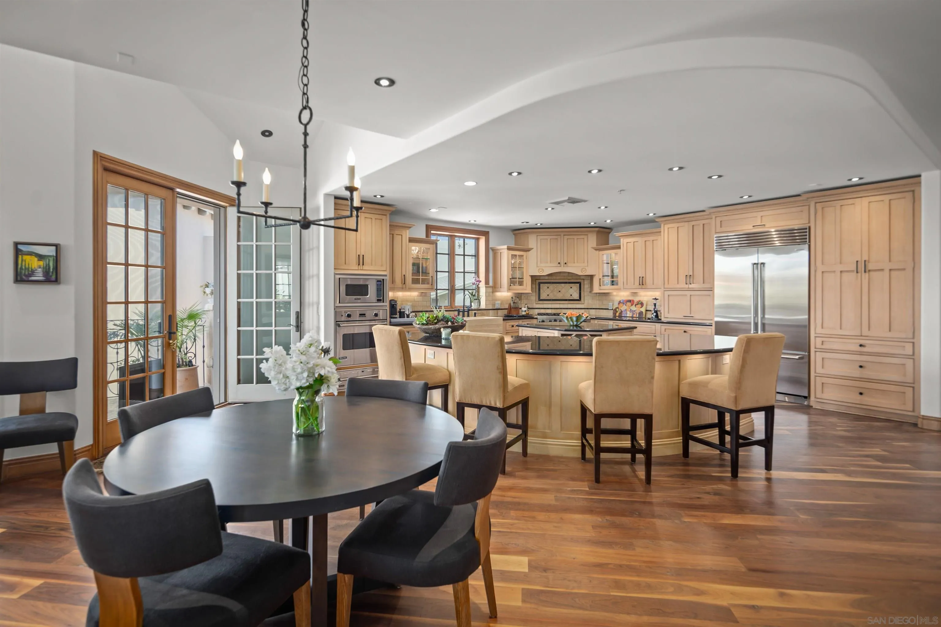 Photo #8: 250033901 Listing: Photo #8