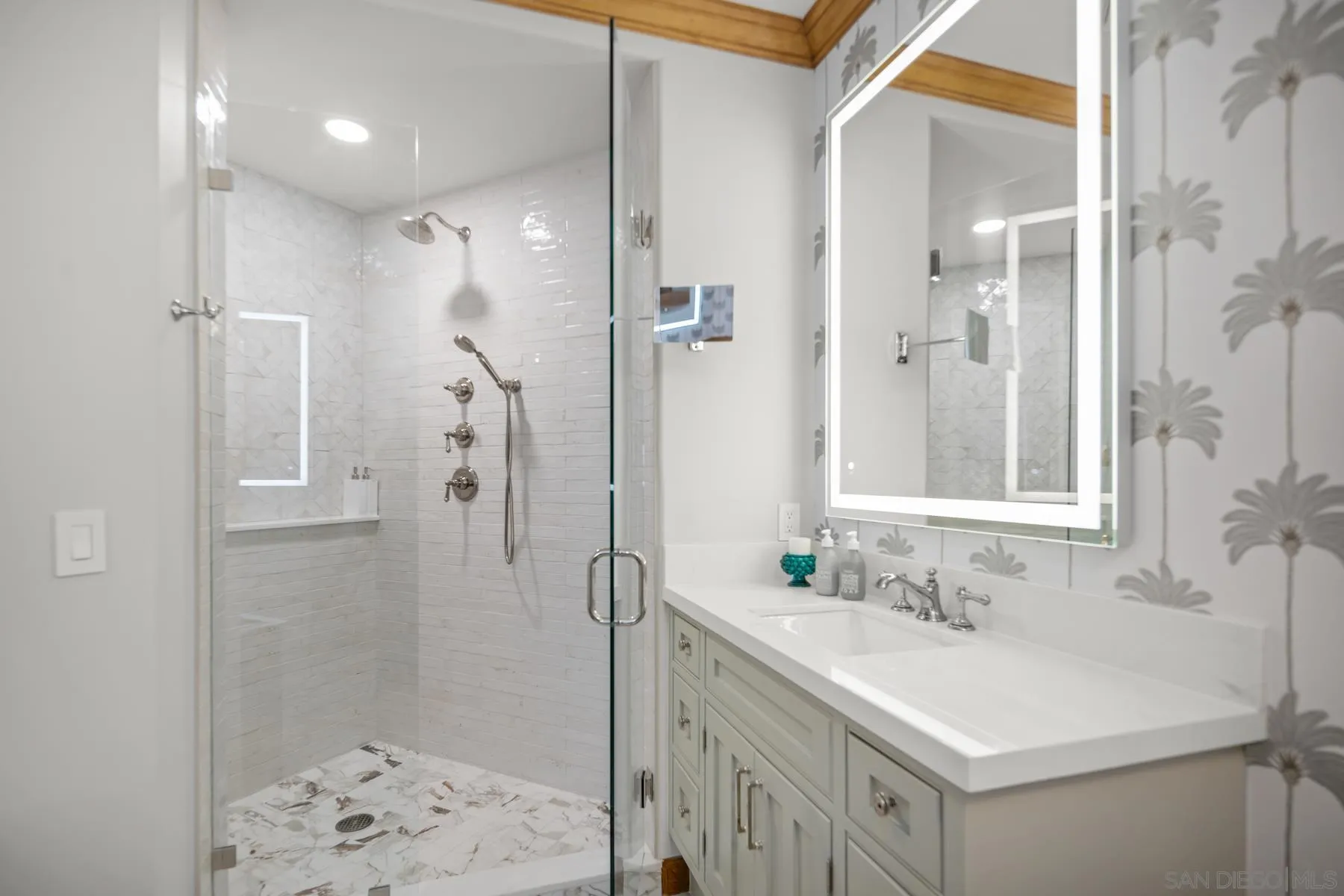 Photo #24: 250033901 Listing: Photo #24