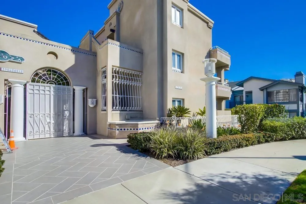 More Details about MLS # 250033902 : 4018 NOBEL UNIT 301