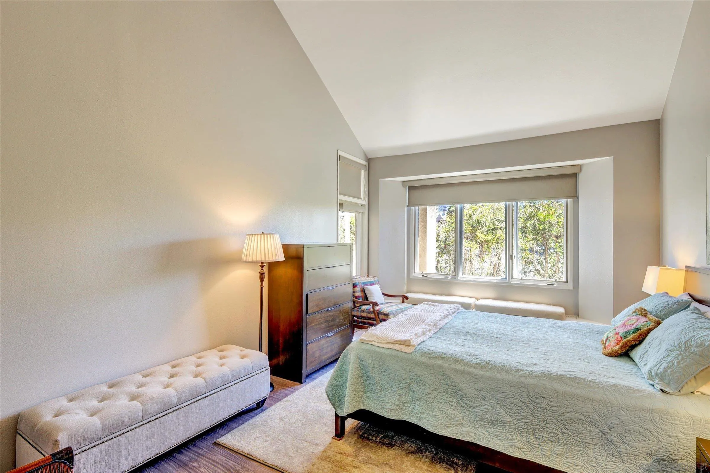 Photo #13: 250033902 Listing: Photo #13