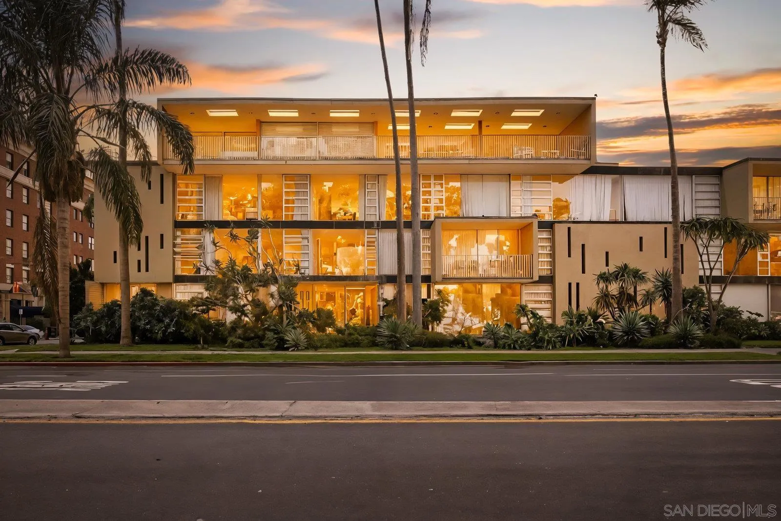 Photo #2: 250033903 Listing 