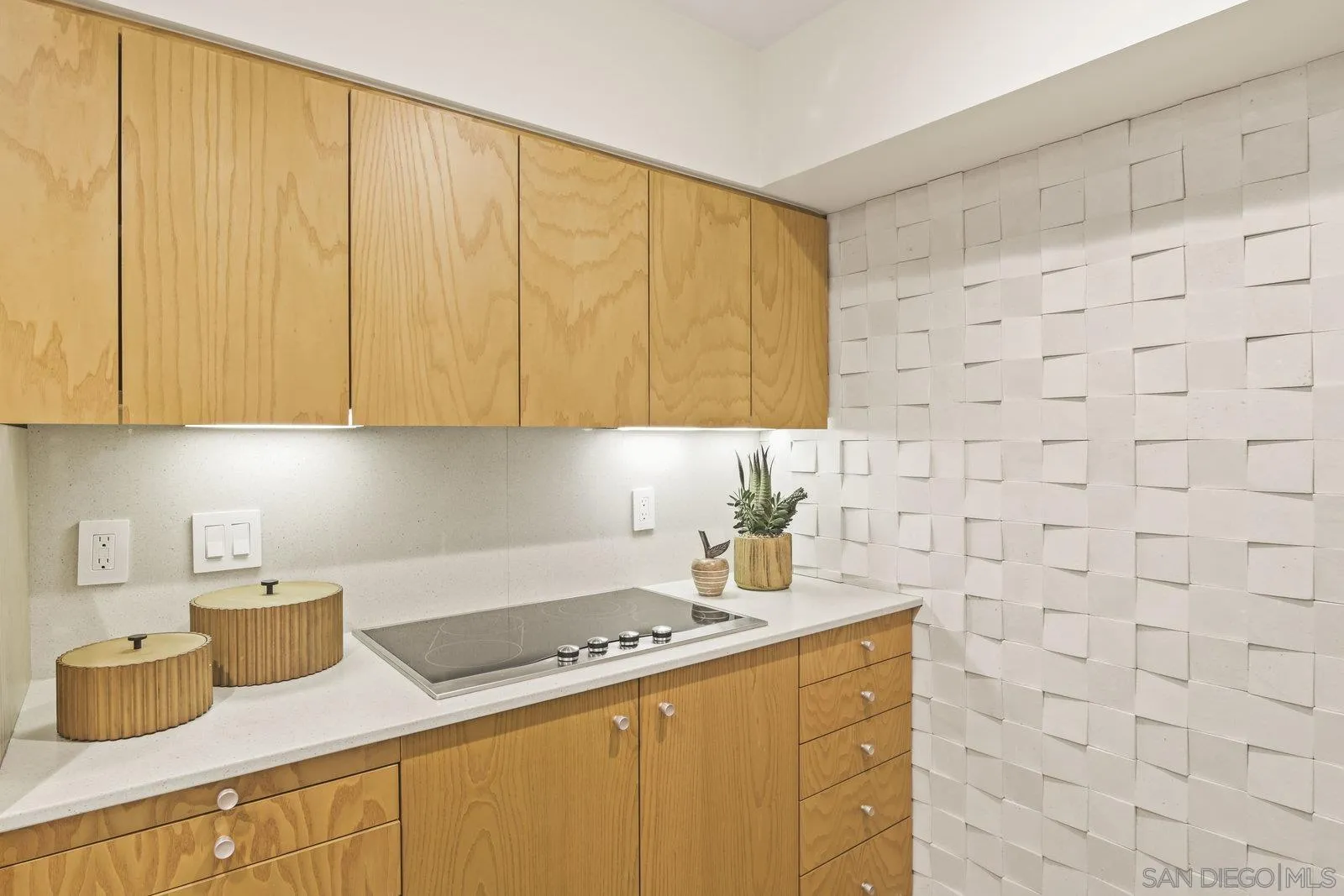 Photo #21: 250033903 Listing: Photo #21