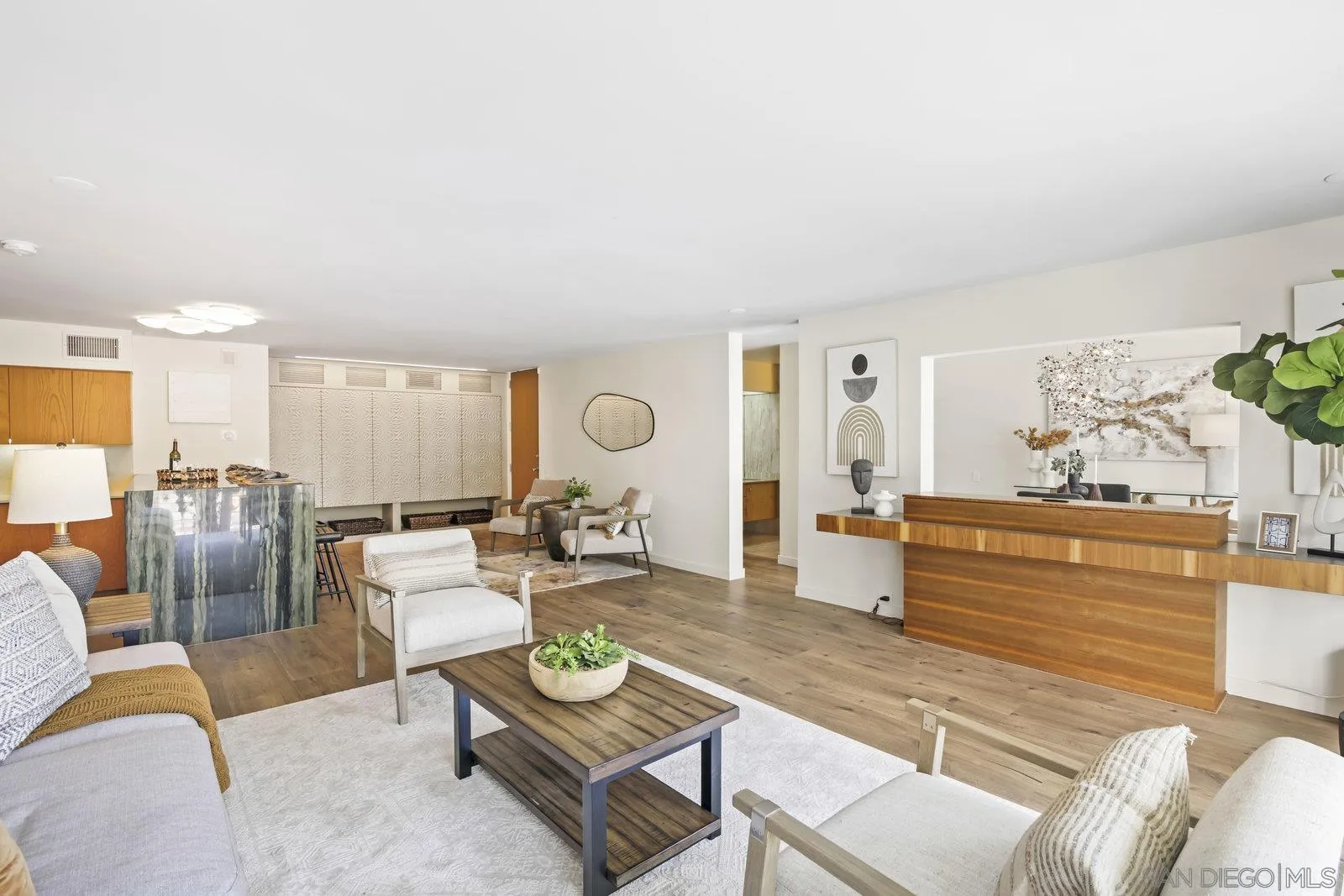 Photo #14: 250033903 Listing: Photo #14