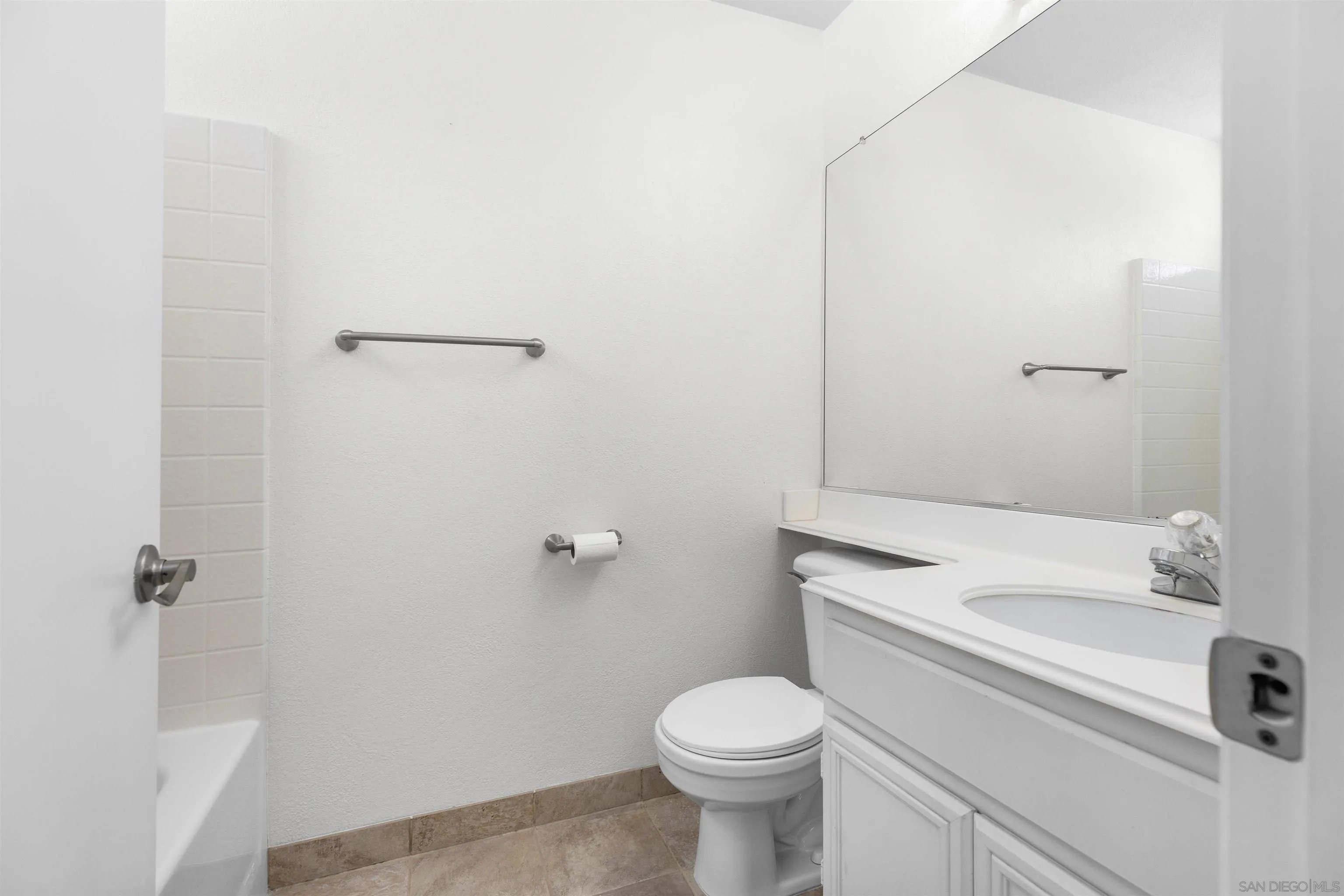 Photo #15: 250033905 Listing: Photo #15