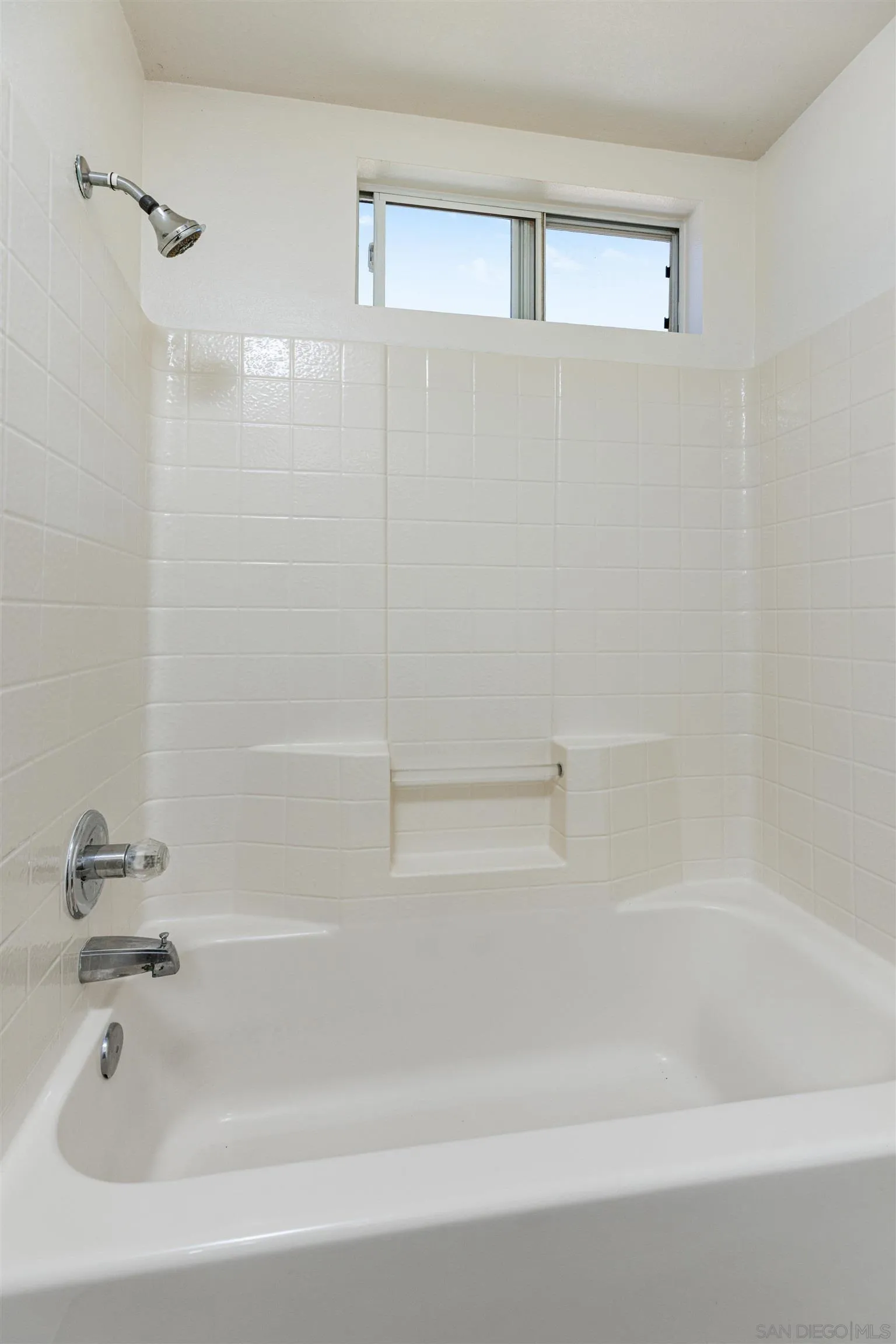 Photo #16: 250033905 Listing: Photo #16