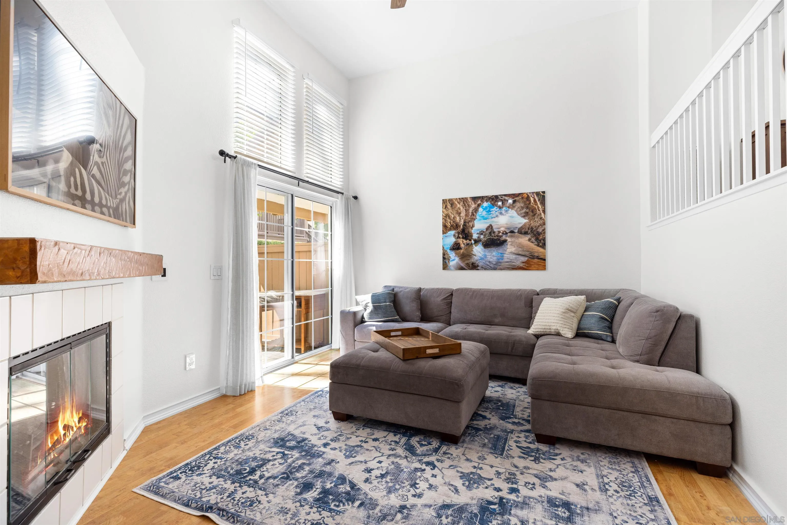 Photo #3: 250033905 Listing 