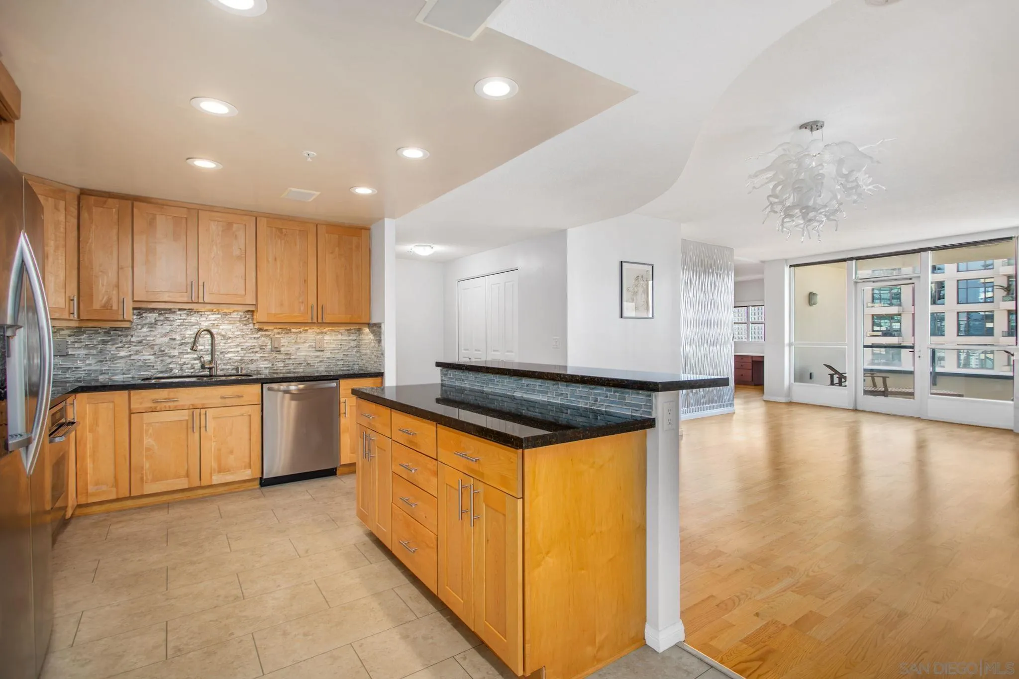 Photo #17: 250033907 Listing: Photo #17