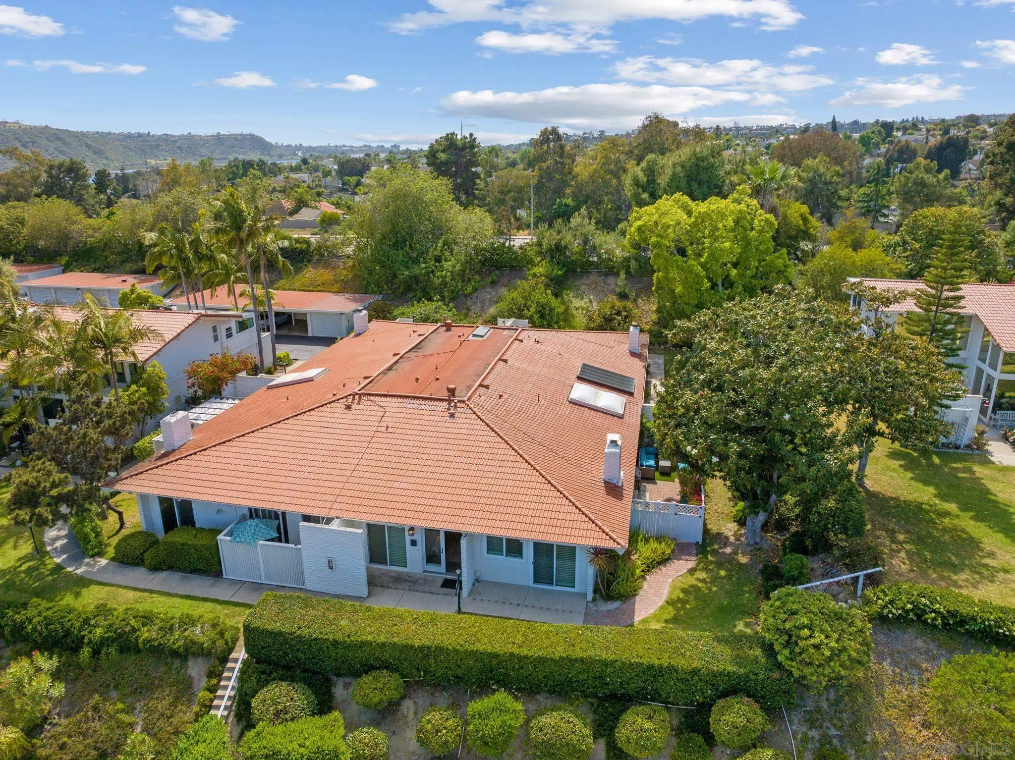Photo #2: 250033914 Listing 