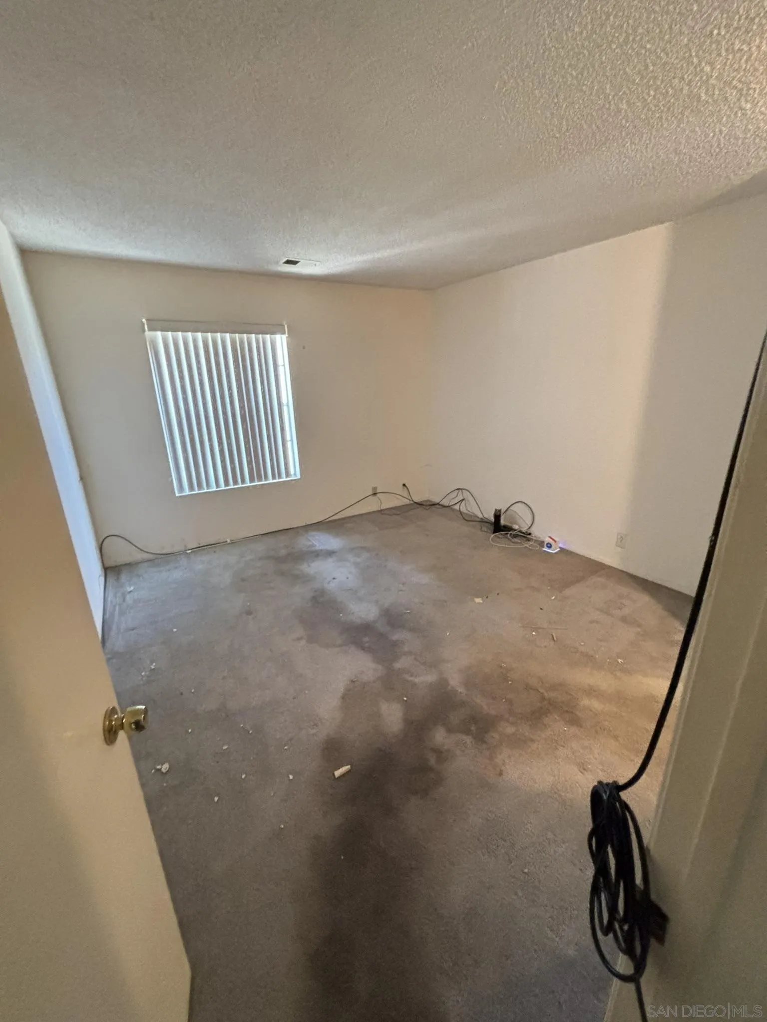 Photo #4: 250033919 Listing 