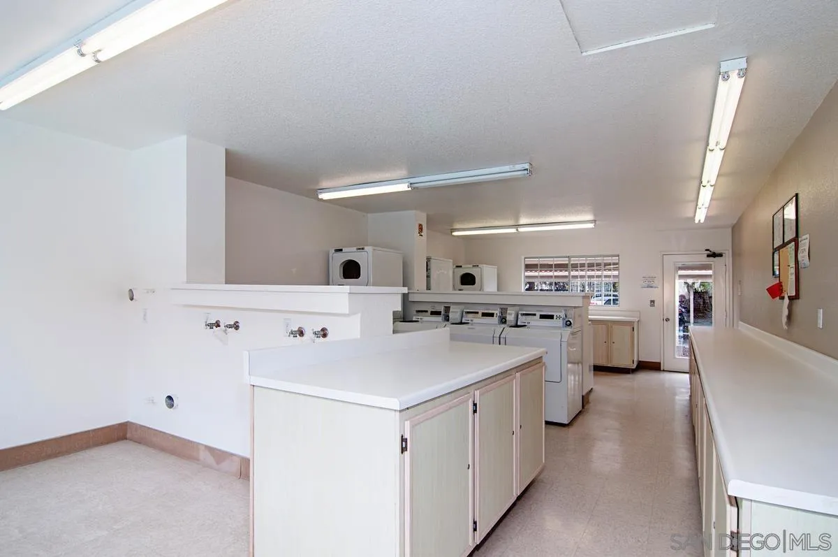 Photo #14: 250033919 Listing: Photo #14
