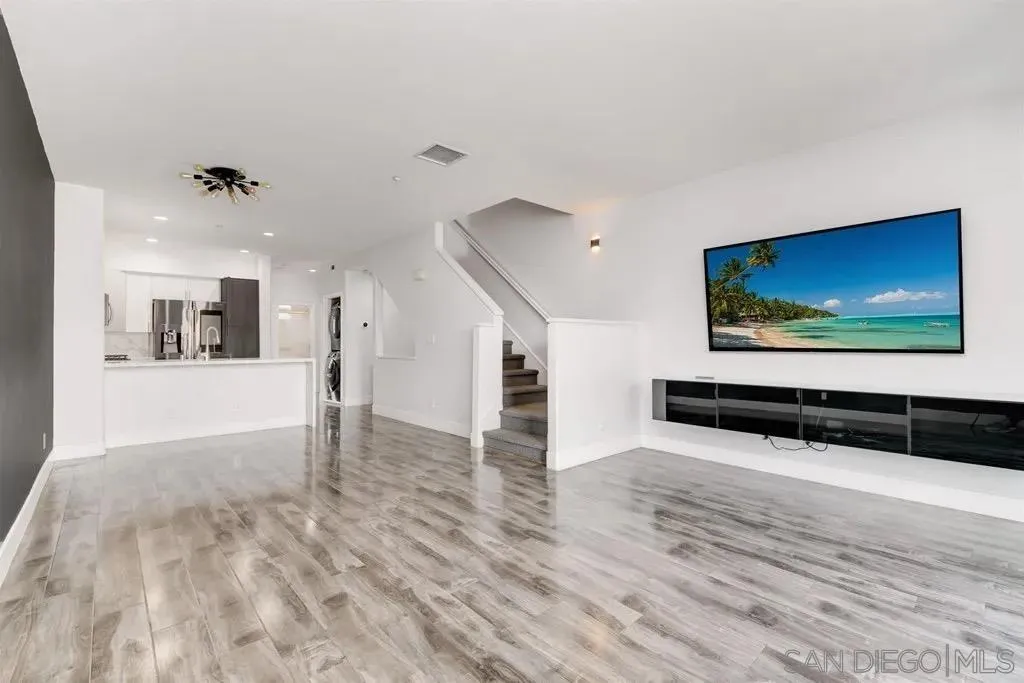 Photo #35: 250033929 Listing: Photo #35