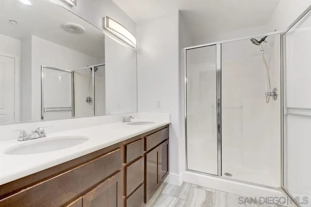 Photo #10: 250033929 Listing: Photo #10