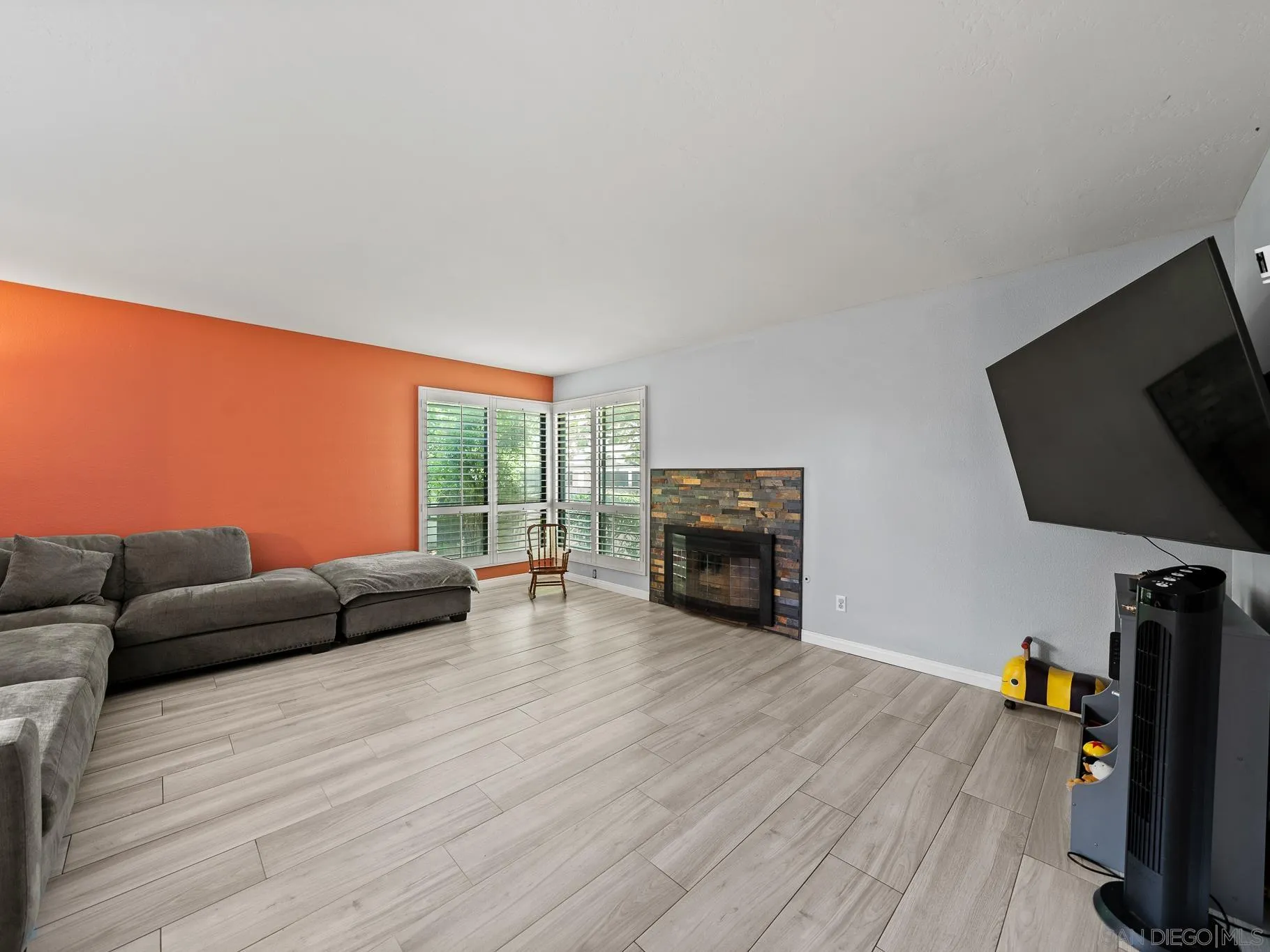 Photo #7: 250033930 Listing: Photo #7