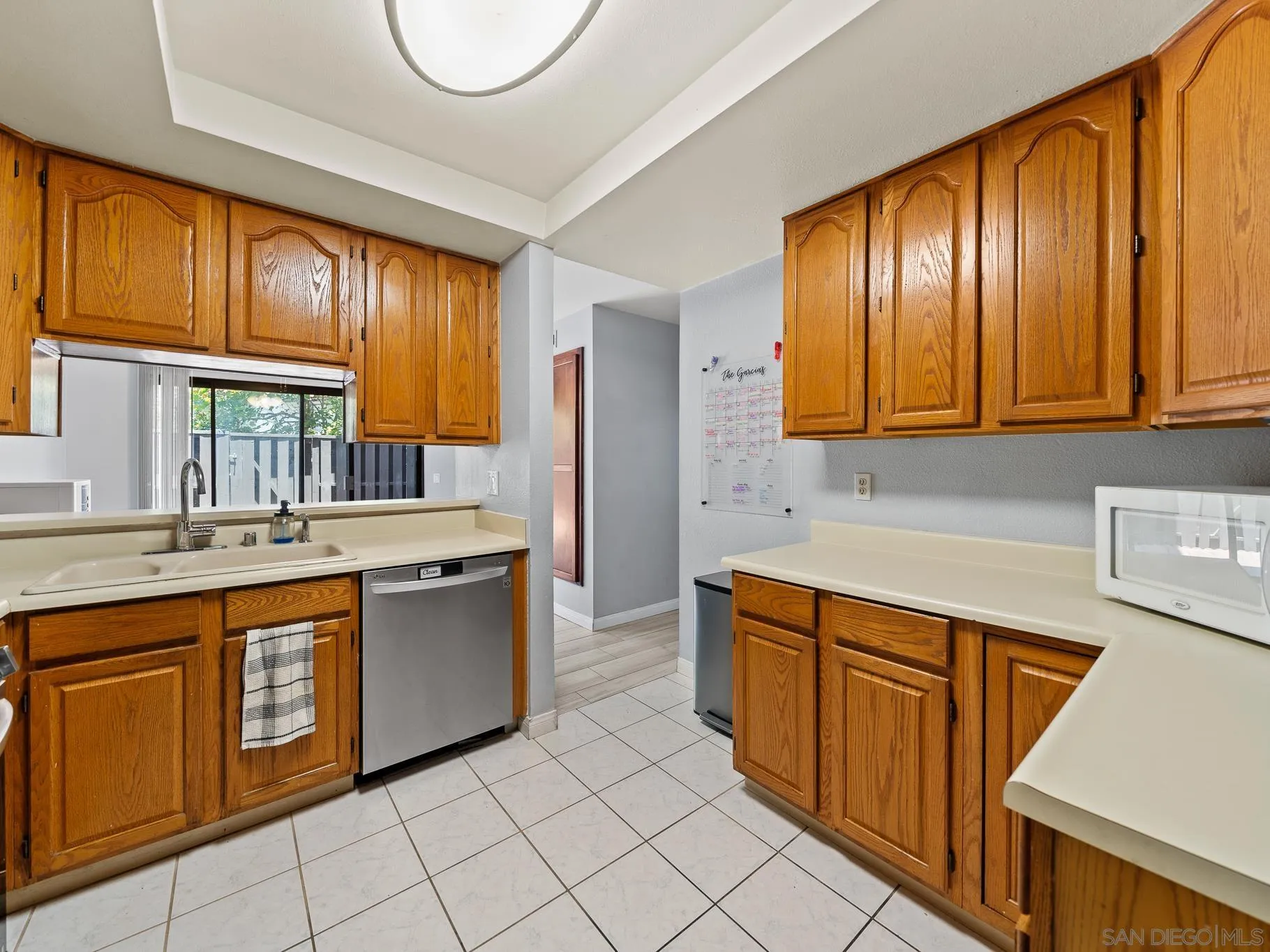 Photo #13: 250033930 Listing: Photo #13