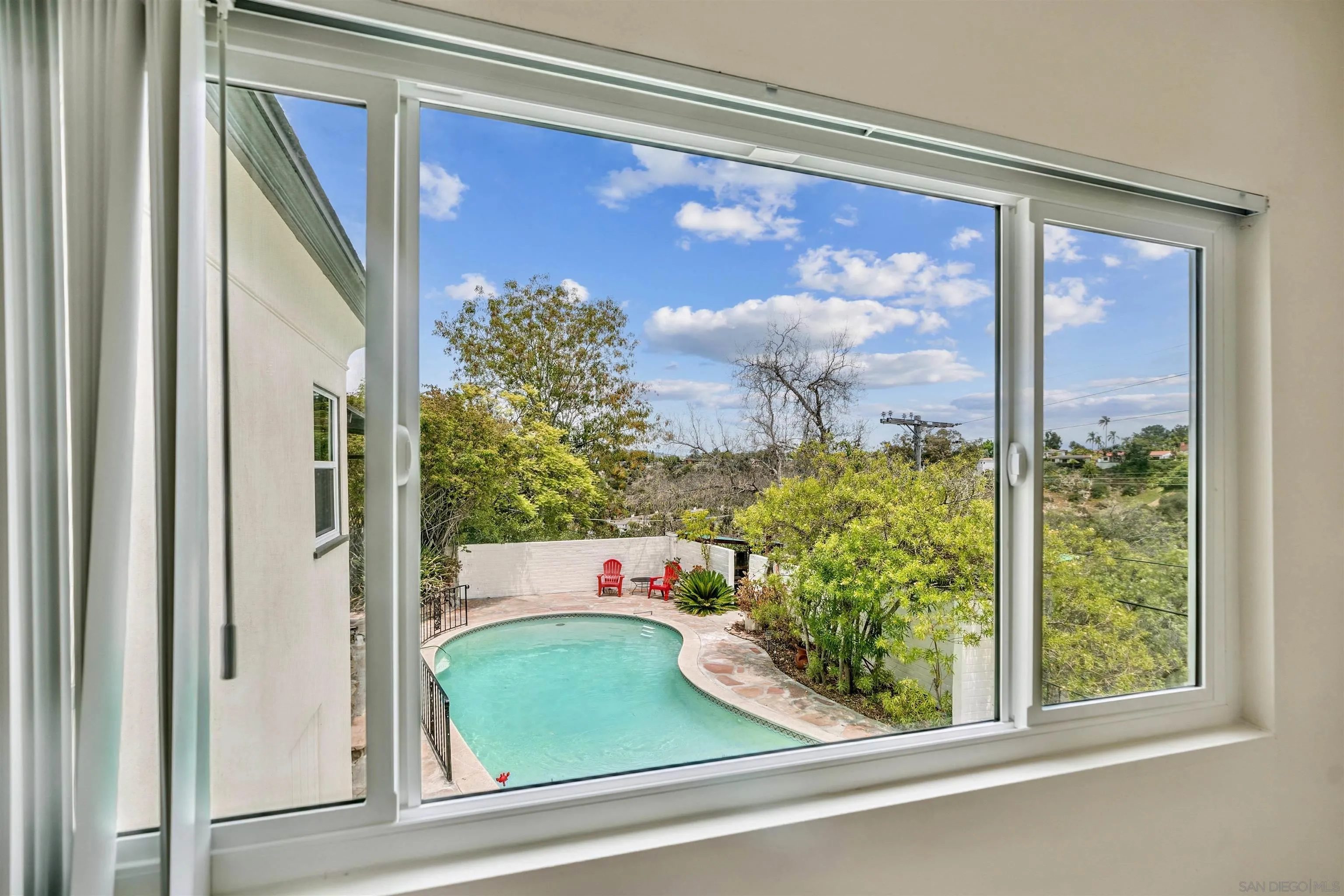 https://cdn.realtyfeed.com/cdn/127/250033937/9de80205e6843e011503f695cf8d3447.webp