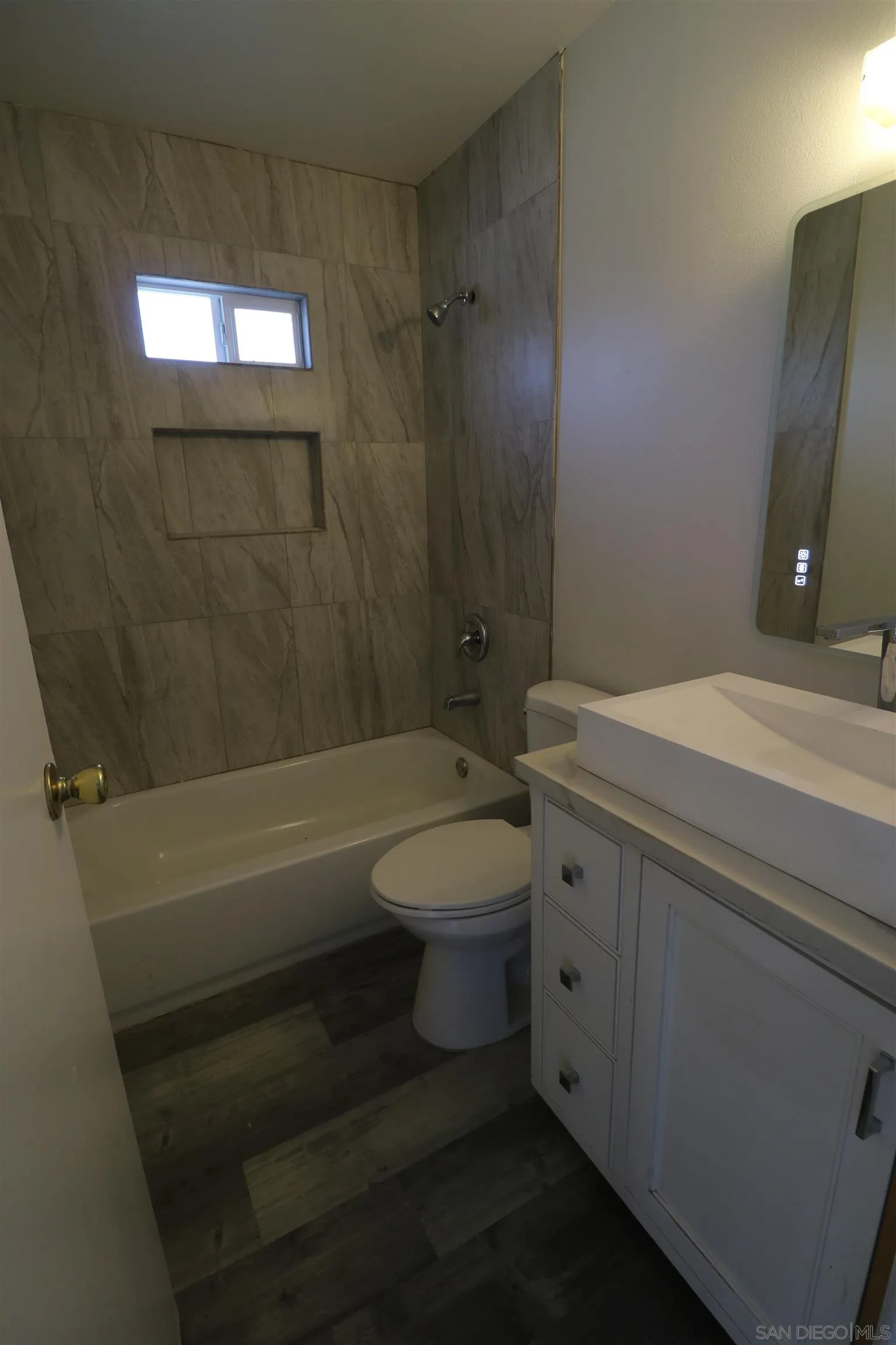 https://cdn.realtyfeed.com/cdn/127/250033942/b02a2f500308257368a9b17afb219c30.webp
