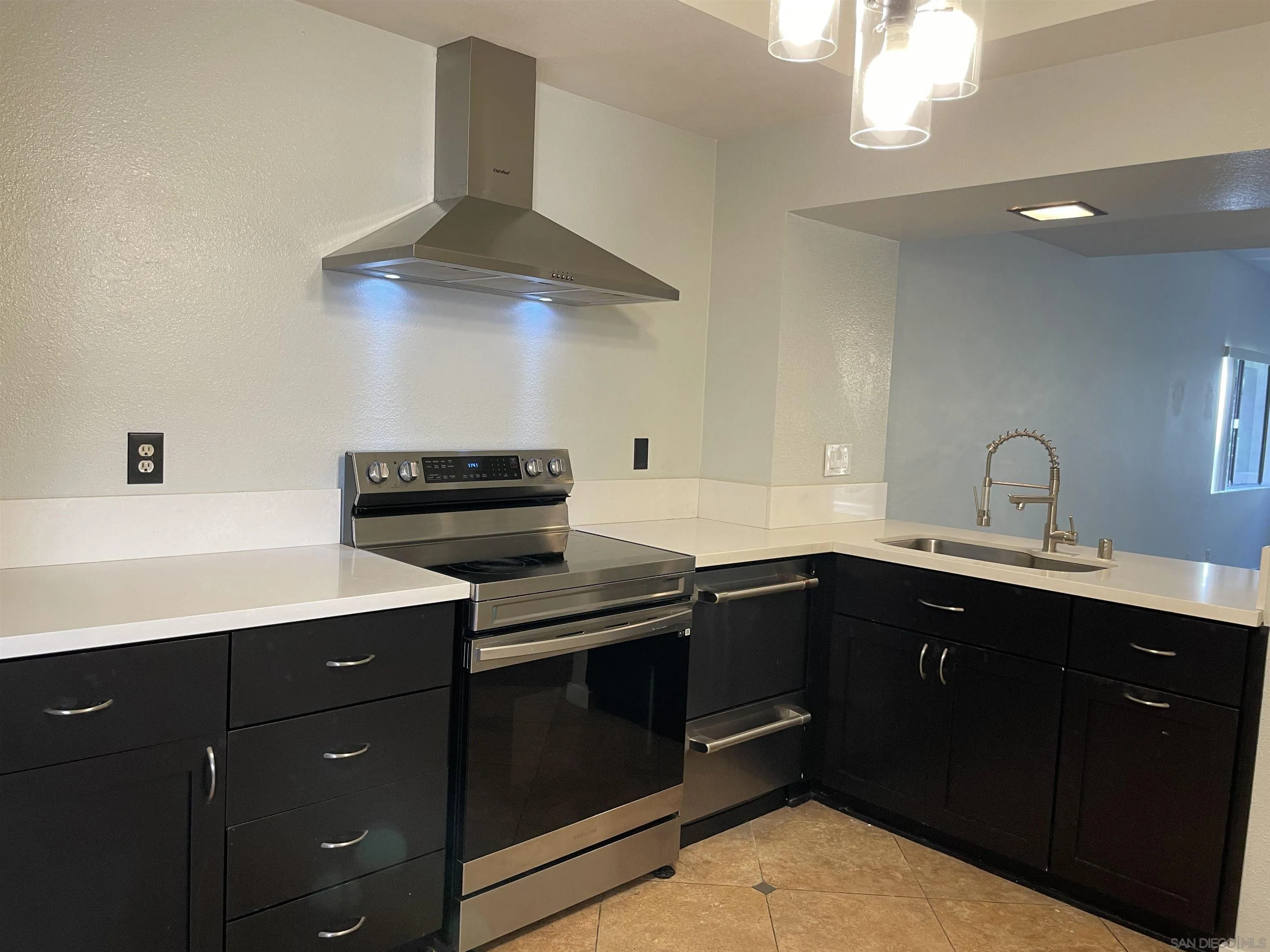 https://cdn.realtyfeed.com/cdn/127/250033944/111450a6dc0f82267c6b0f7e318754c9.webp