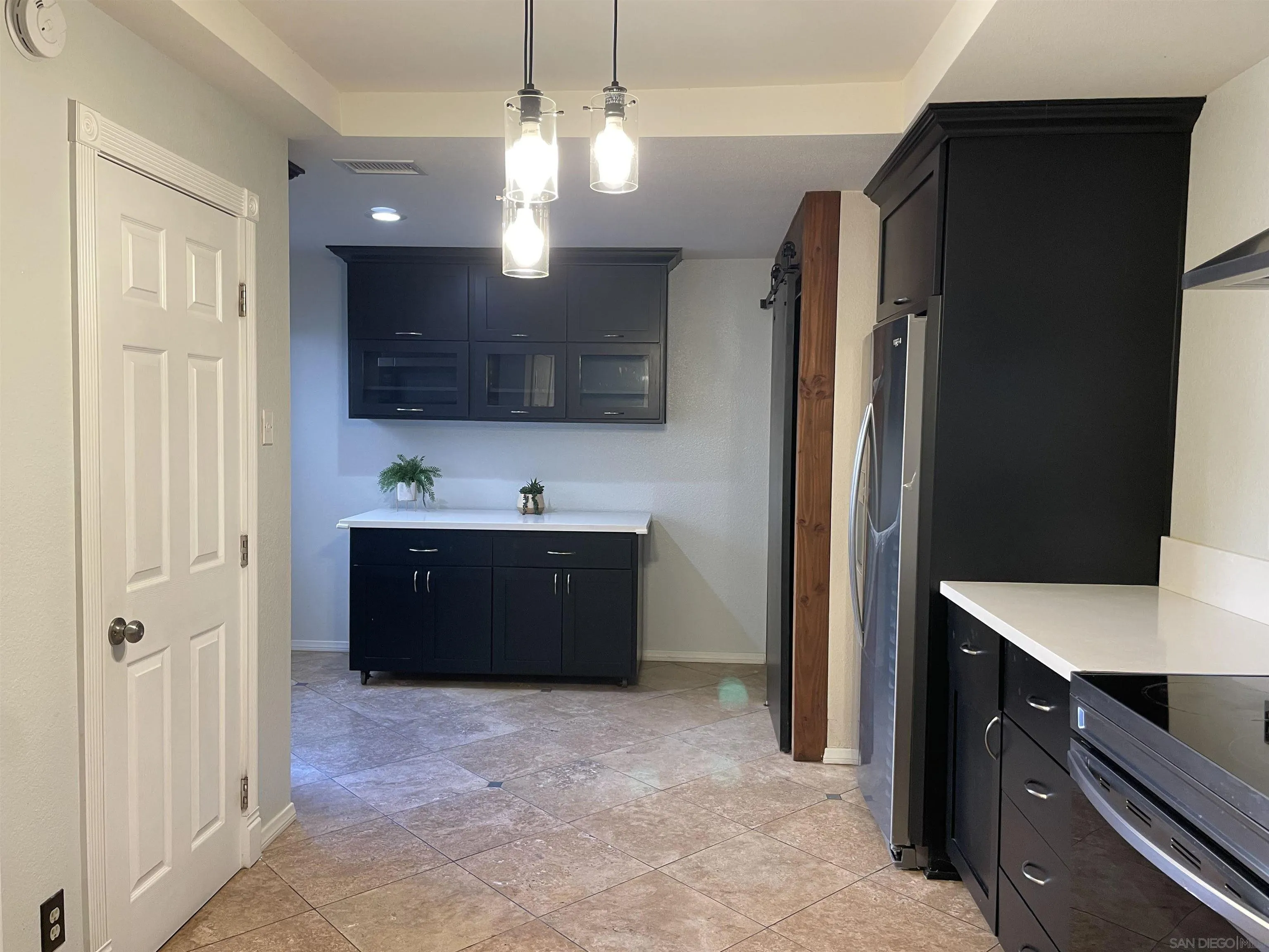 https://cdn.realtyfeed.com/cdn/127/250033944/9f0fa4a05af28976a91714ec32b34a33.webp