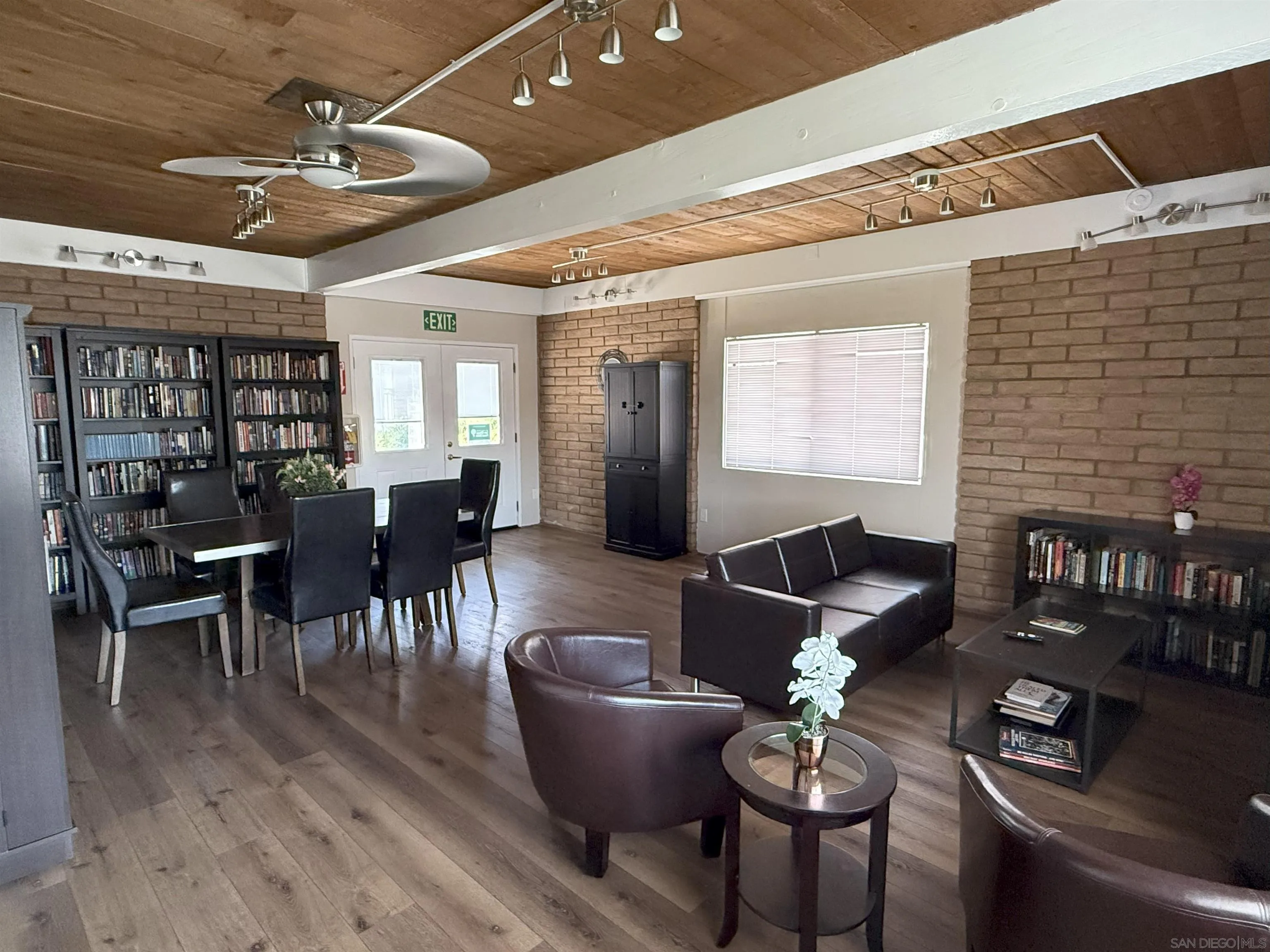 https://cdn.realtyfeed.com/cdn/127/250033945/9d0035fb65374932ab421a3d1259d3df.webp