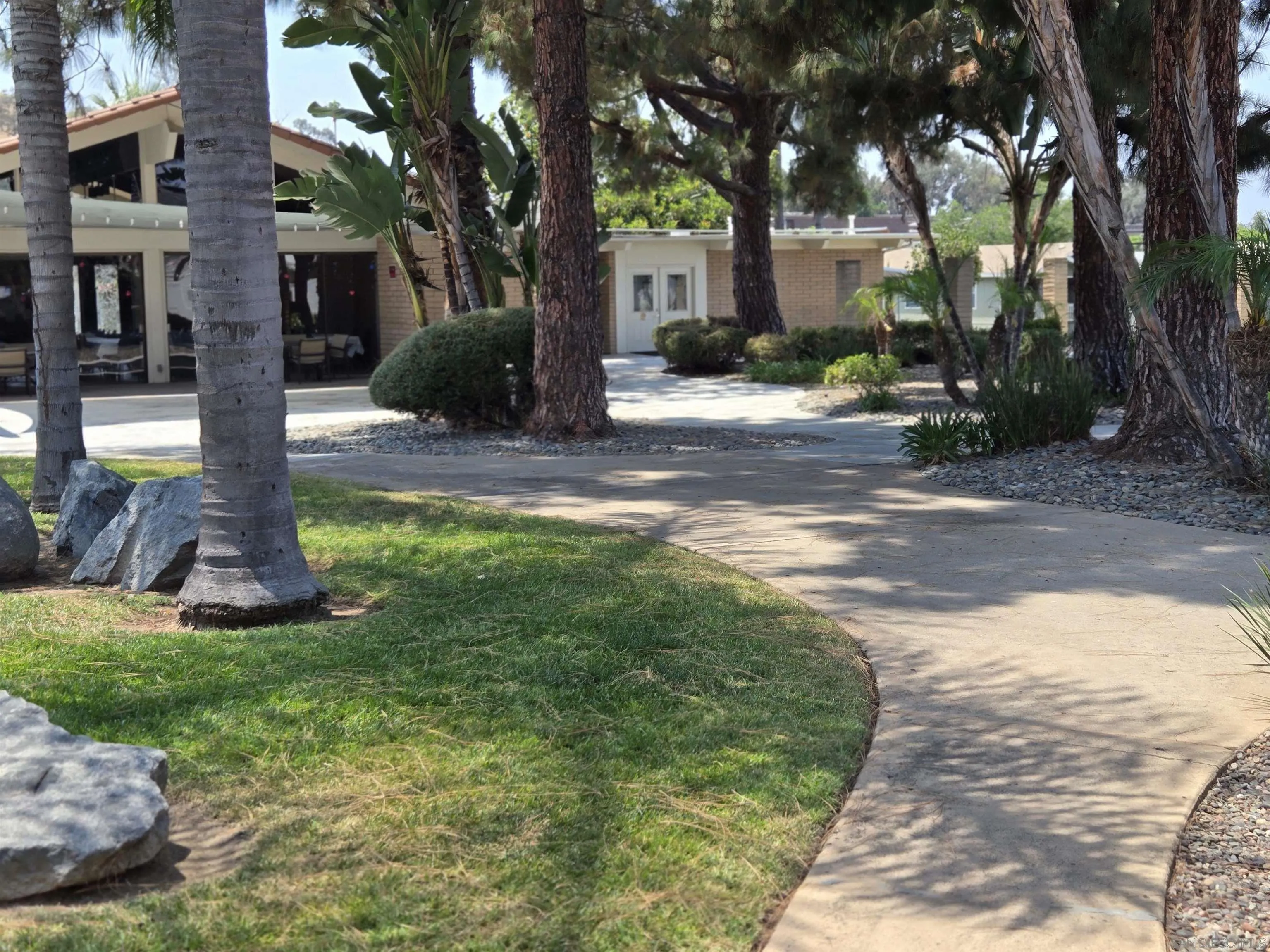 https://cdn.realtyfeed.com/cdn/127/250033945/cfec148897273f07bfc45291e099159c.webp