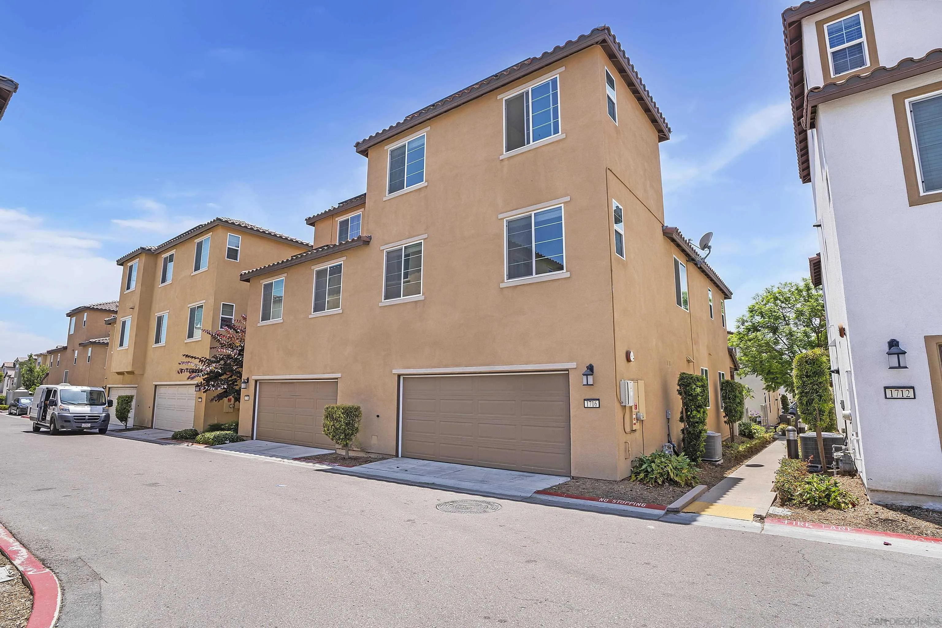 Photo #2: 250033952 Listing 