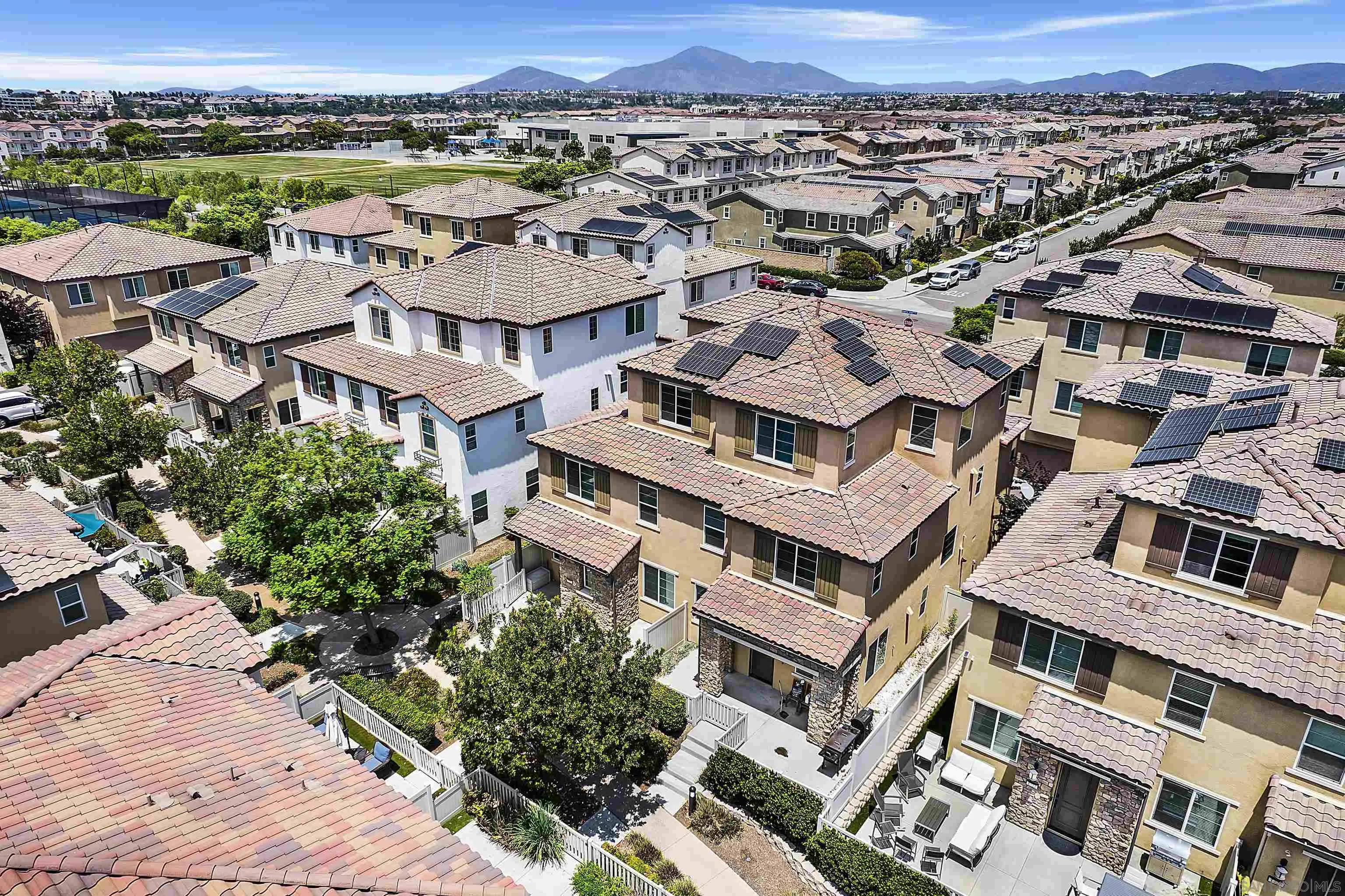 Photo #10: 250033952 Listing: Photo #10