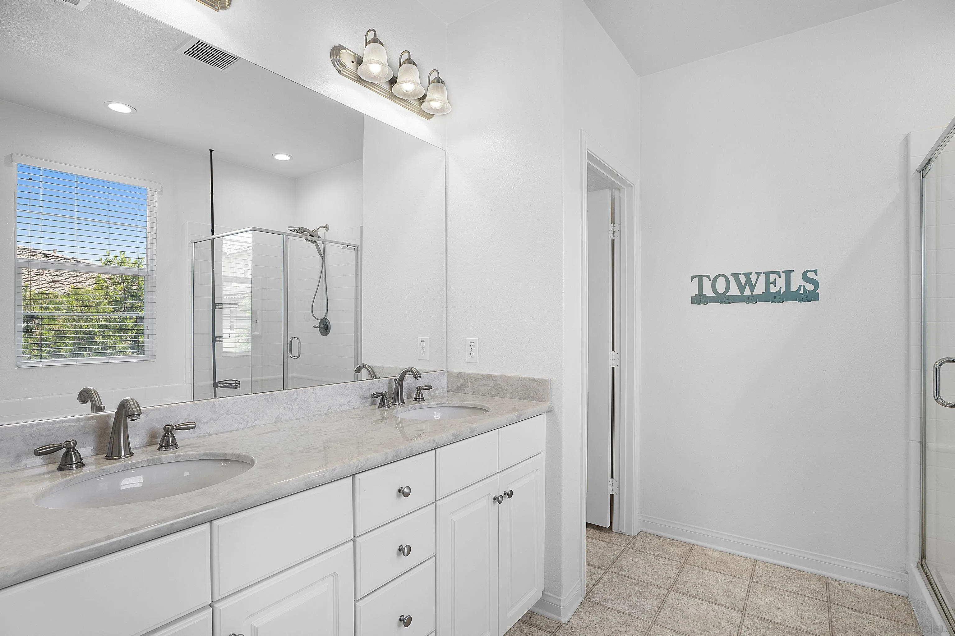 Photo #34: 250033952 Listing: Photo #34