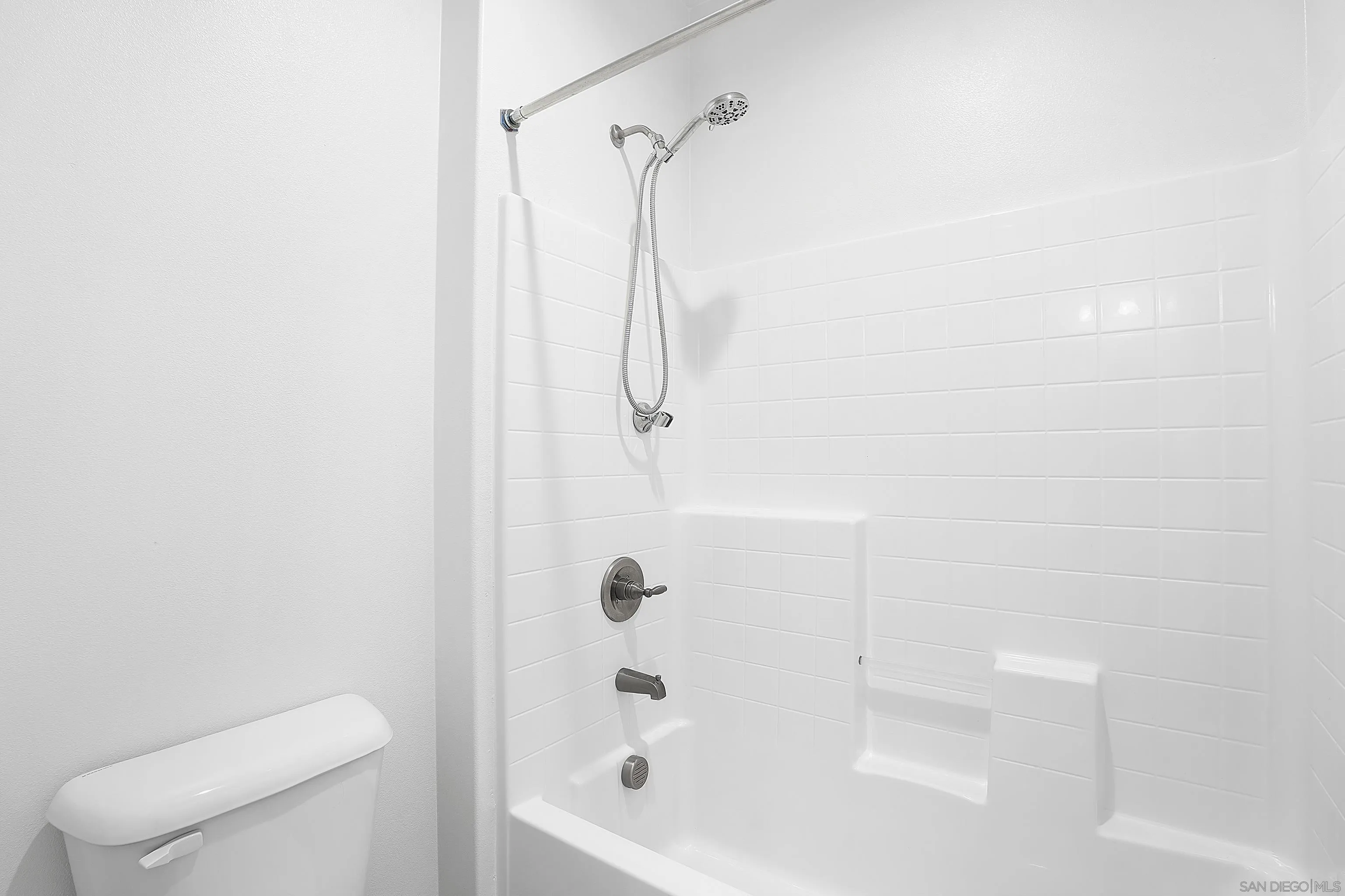Photo #29: 250033952 Listing: Photo #29