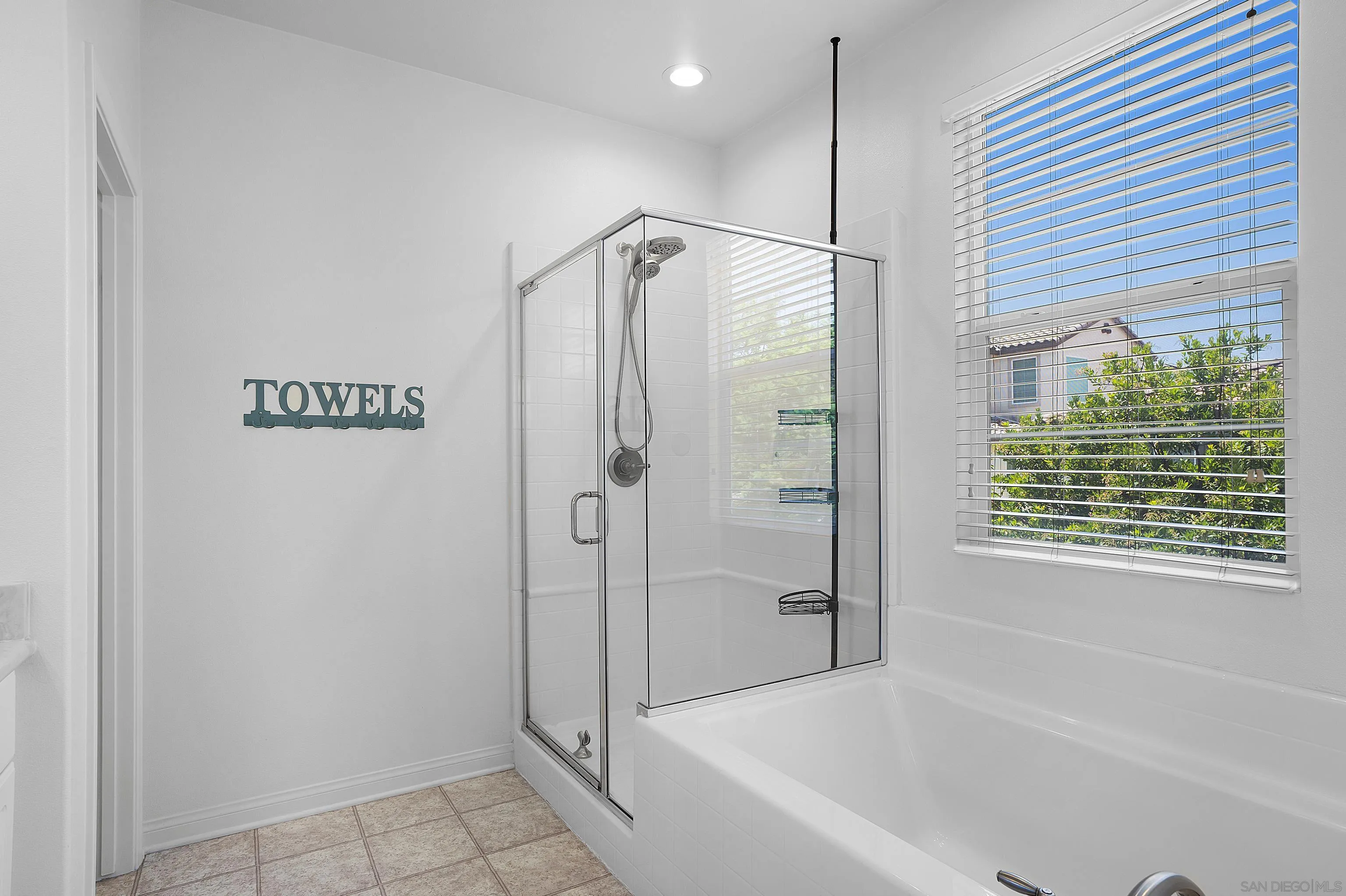 Photo #35: 250033952 Listing: Photo #35