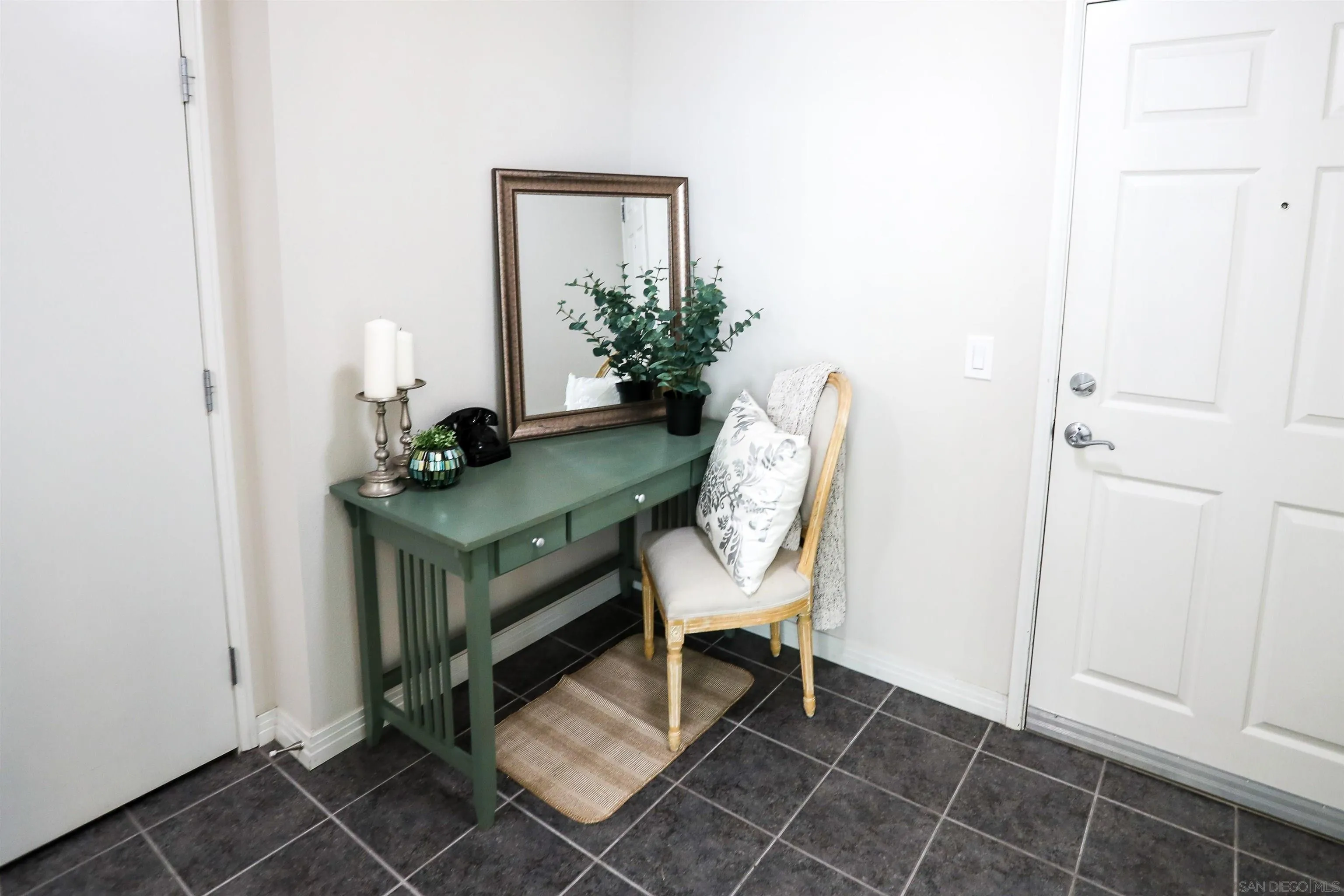 Photo #2: 250033956 Listing 