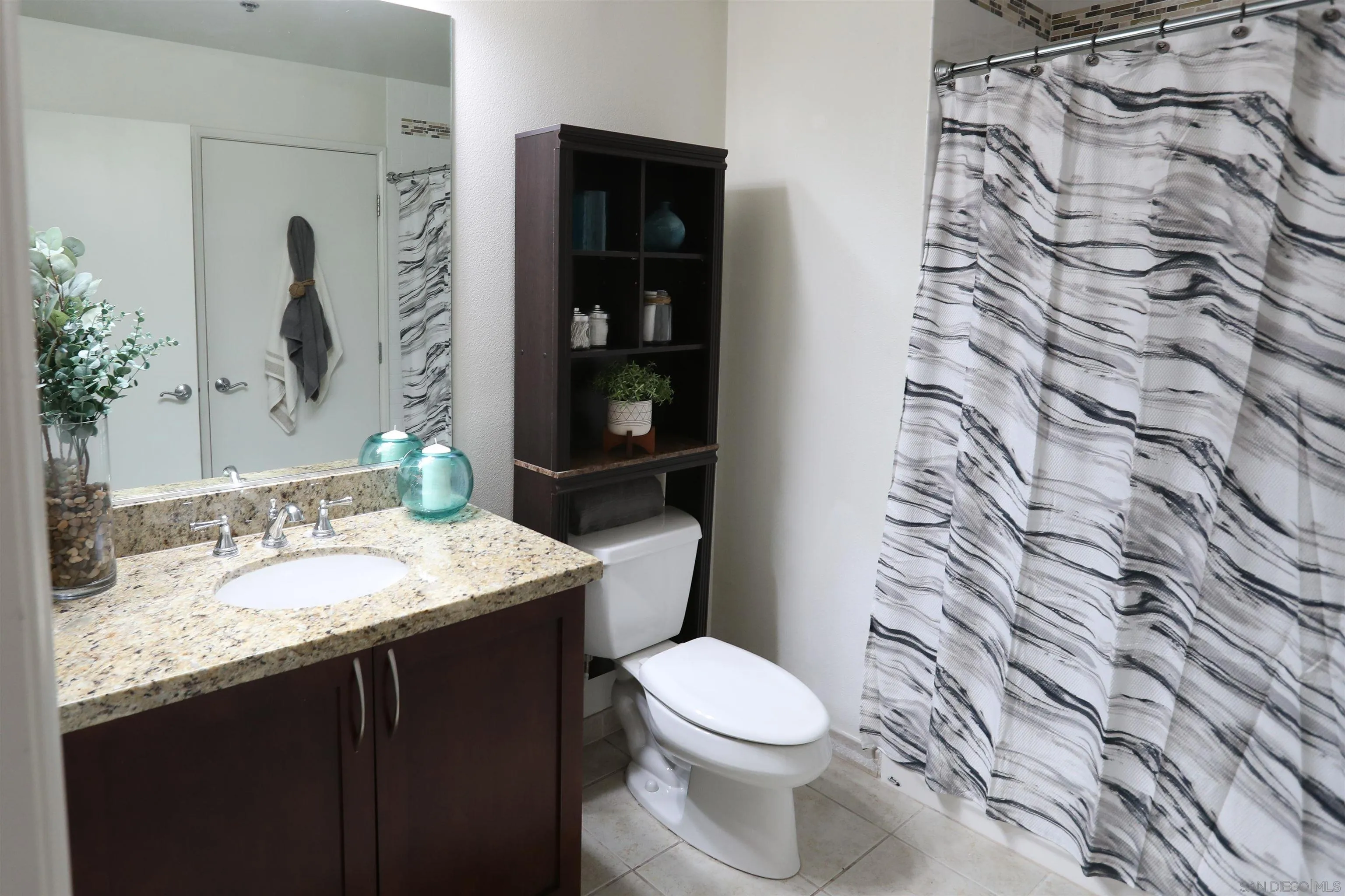 Photo #23: 250033956 Listing: Photo #23