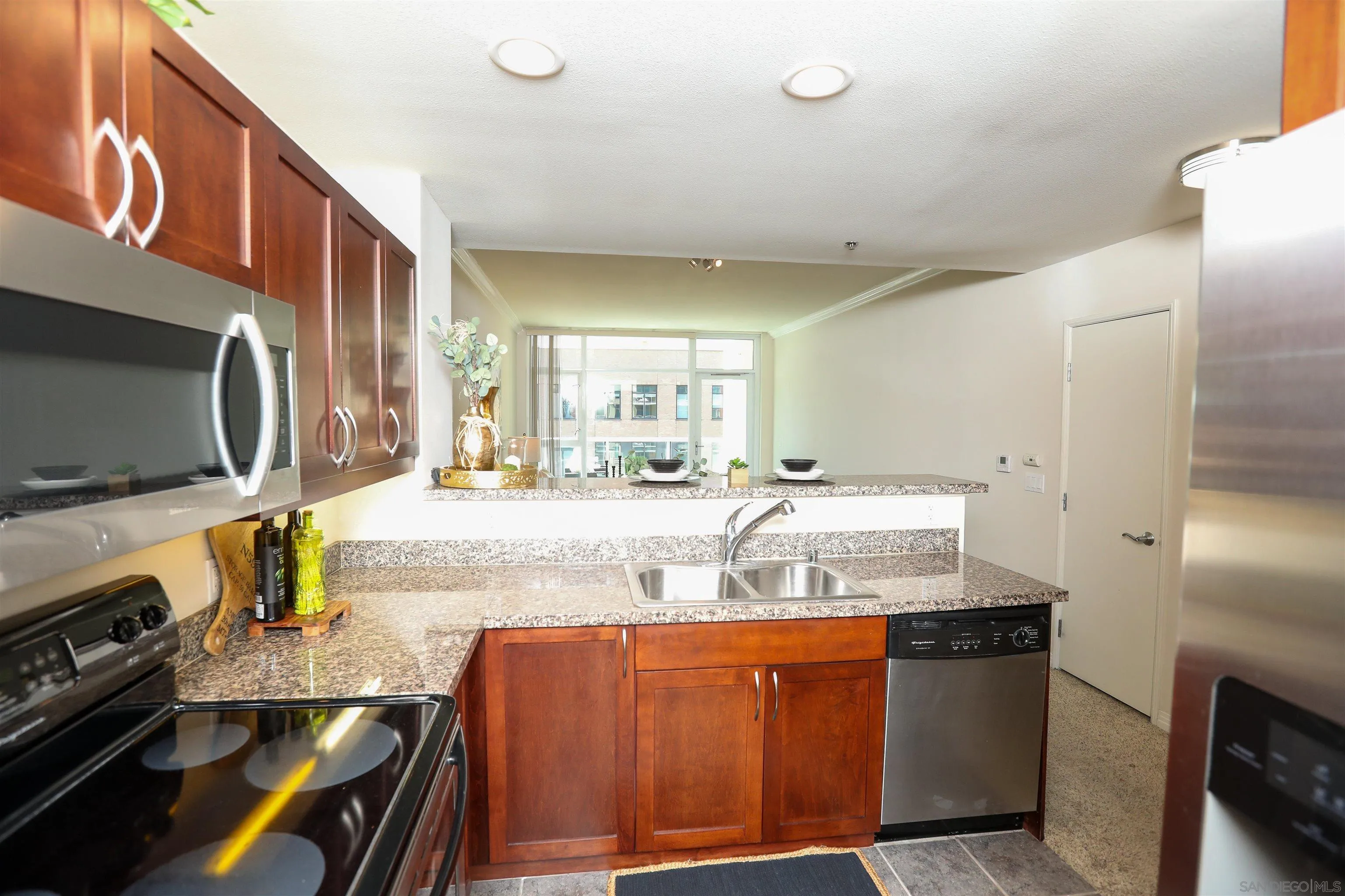 Photo #8: 250033956 Listing: Photo #8