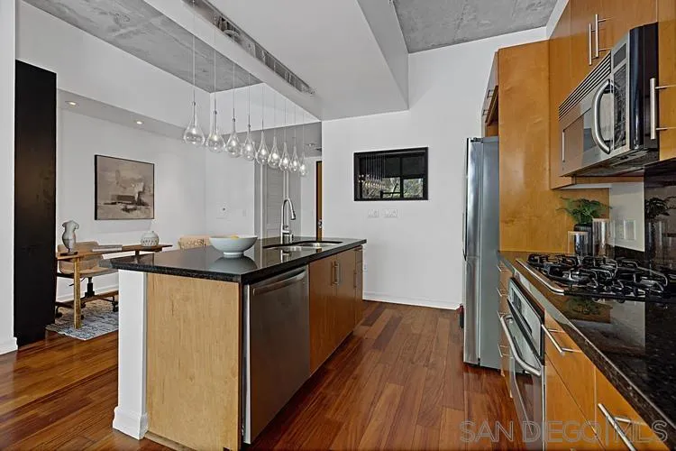 Photo #5: 250033959 Listing 