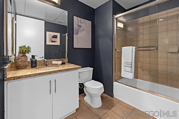 Photo #12: 250033959 Listing: Photo #12