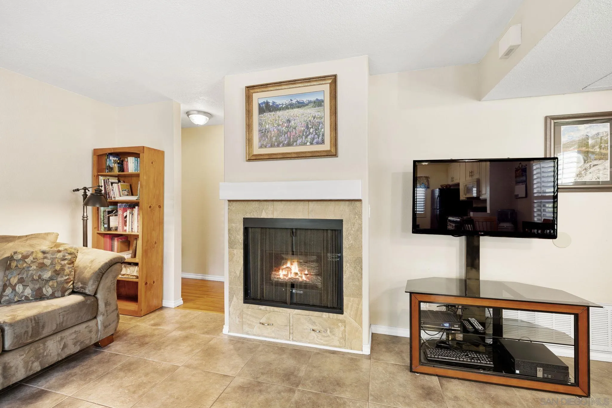 Photo #7: 250033965 Listing: Photo #7