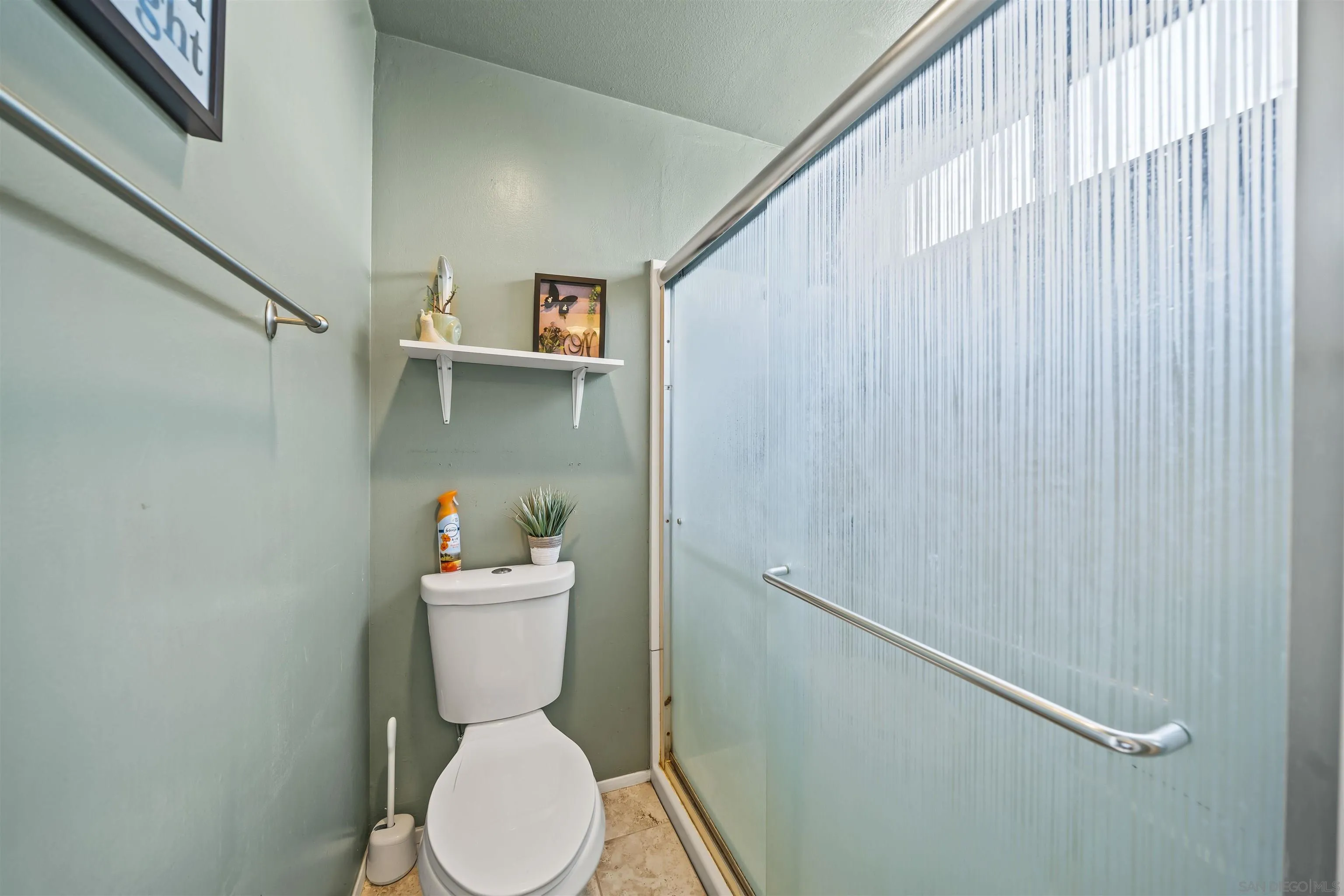 Photo #17: 250033966 Listing: Photo #17