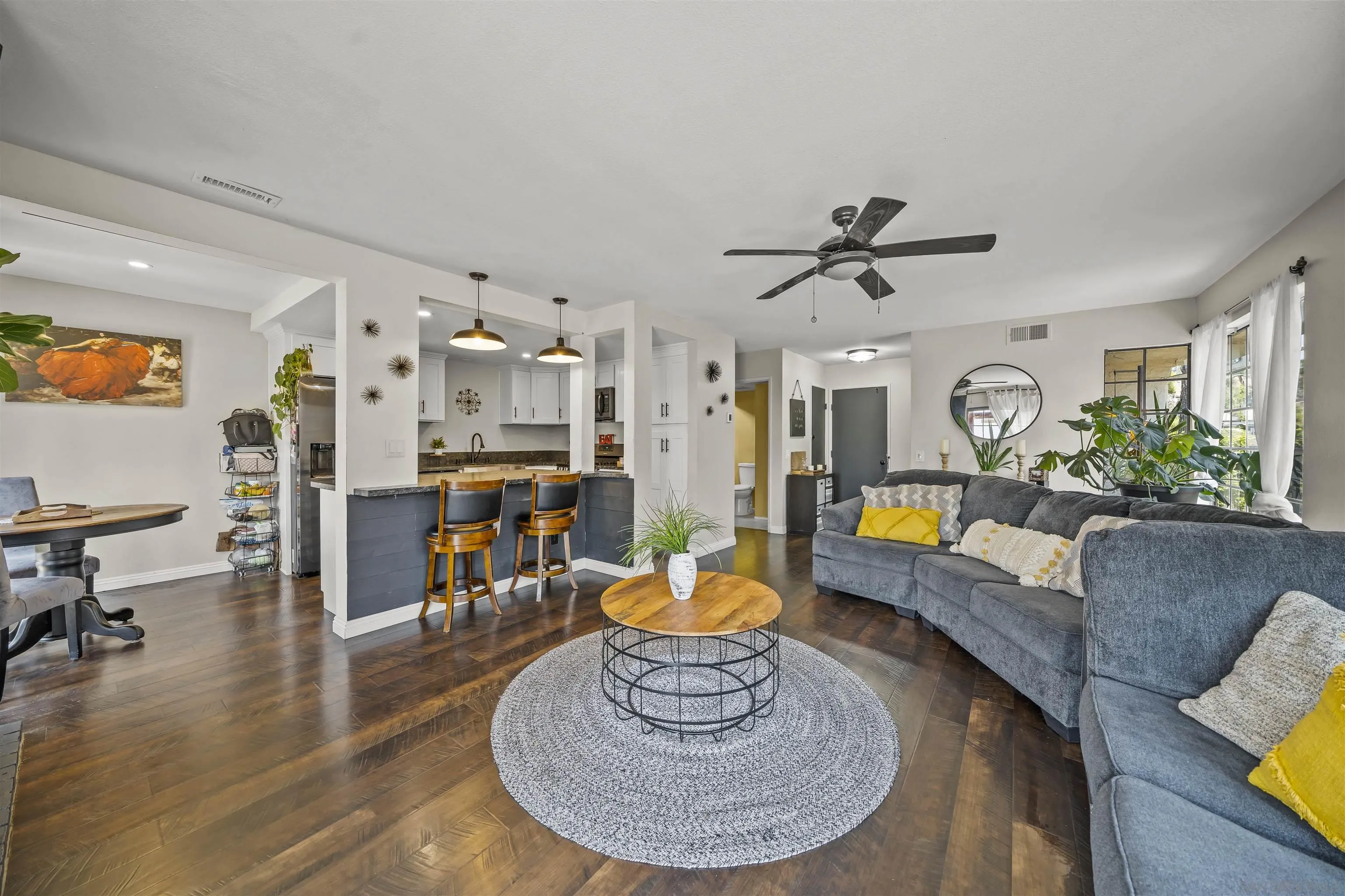 Photo #8: 250033966 Listing: Photo #8
