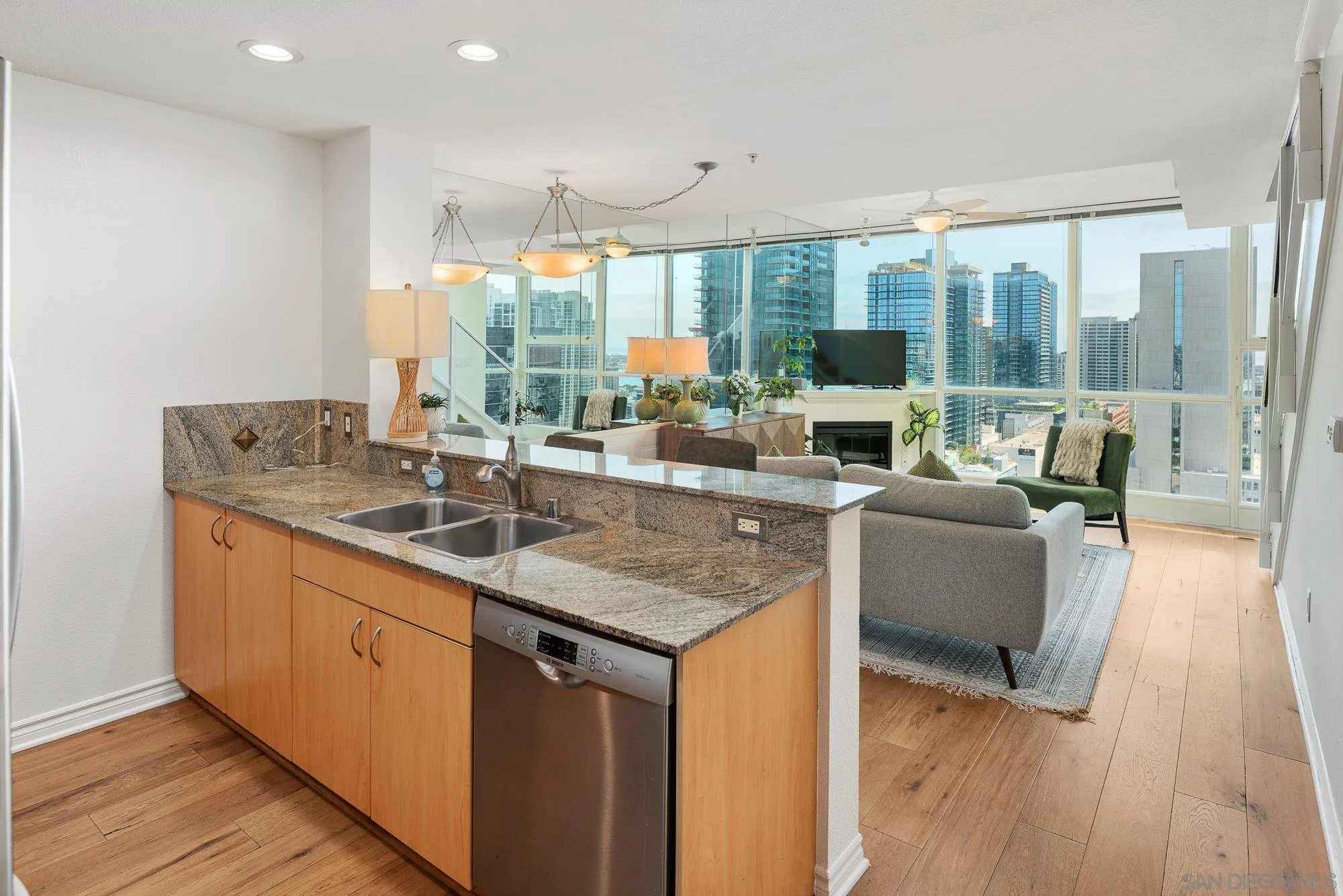 Photo #5: 250033969 Listing 