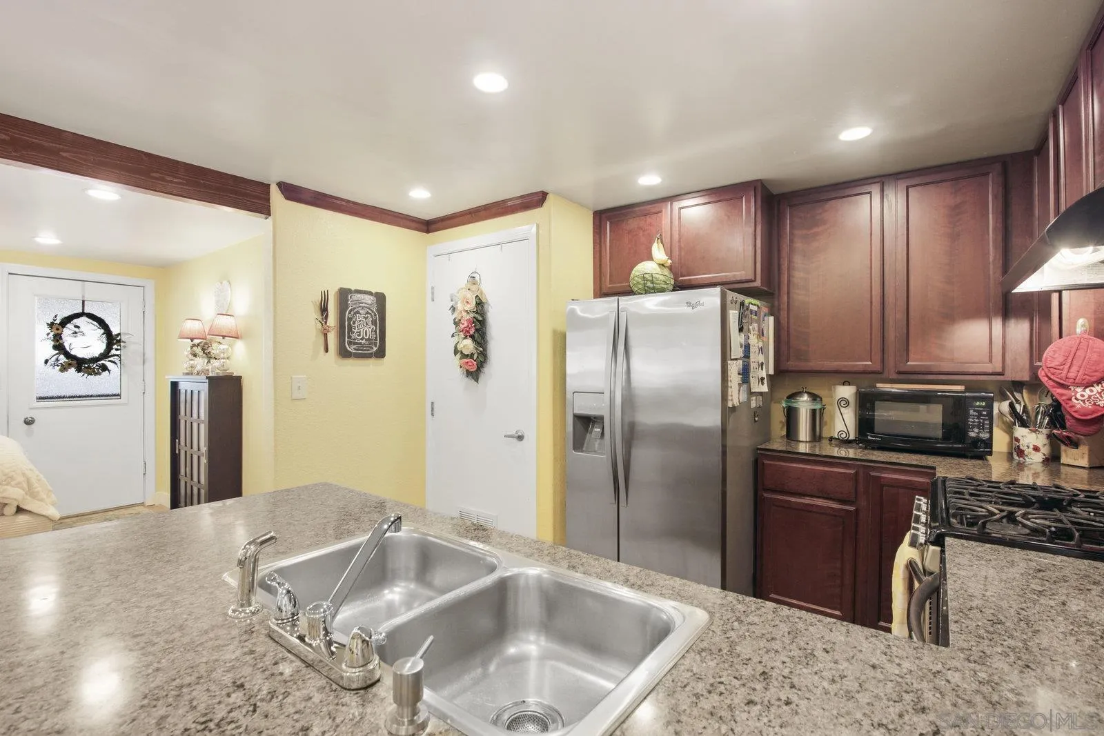 https://cdn.realtyfeed.com/cdn/127/250033973/a098bf9db92bf3d30551a4d522ed0d7d.webp