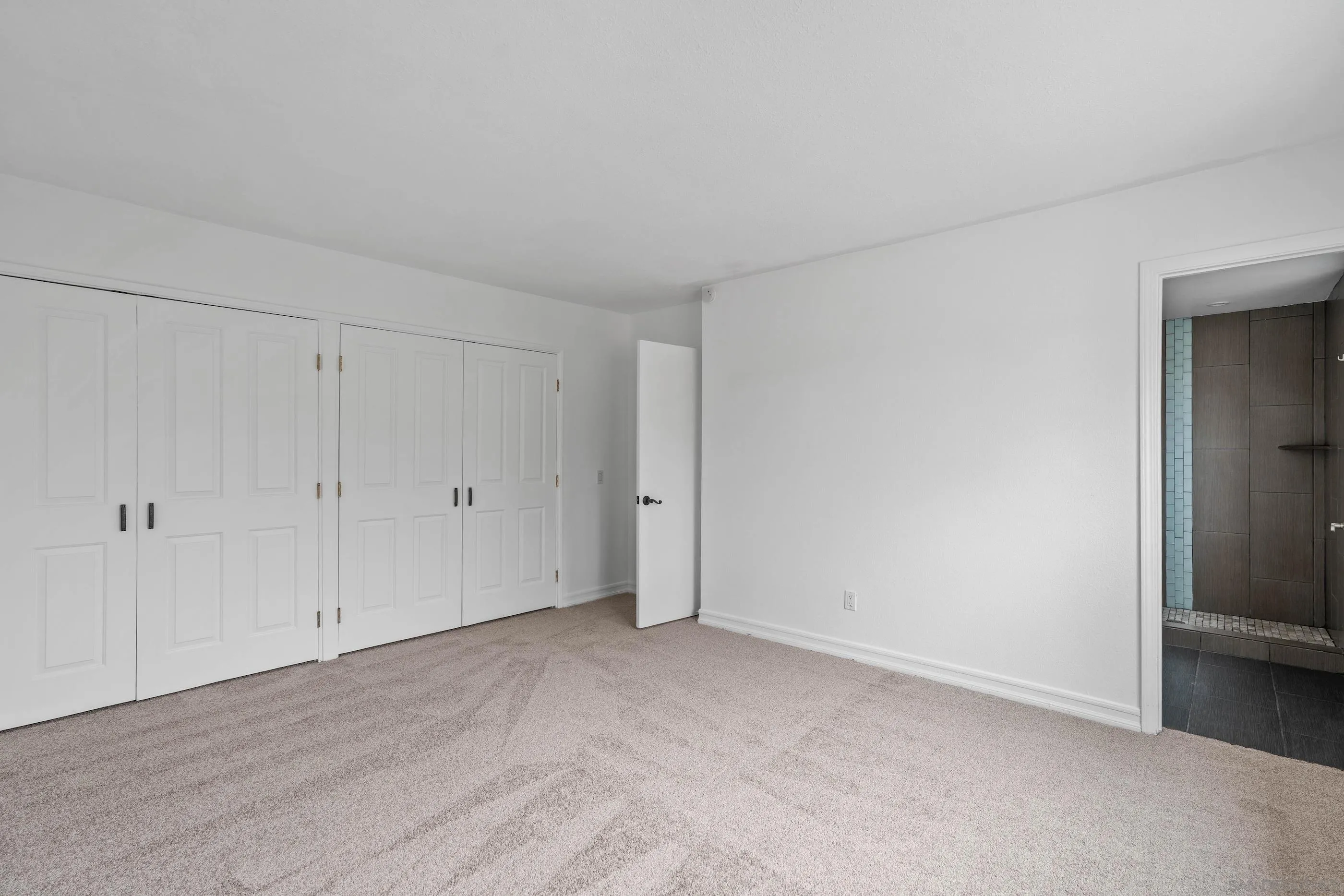 Photo #15: 250033978 Listing: Photo #15