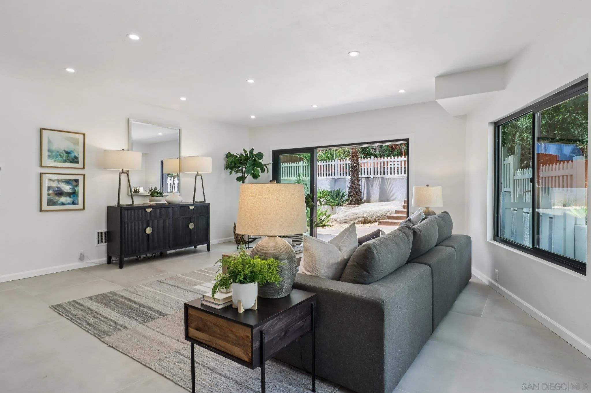 https://cdn.realtyfeed.com/cdn/127/250033982/86f4e0b3cf3d6b3f528557523e2d3c80.webp