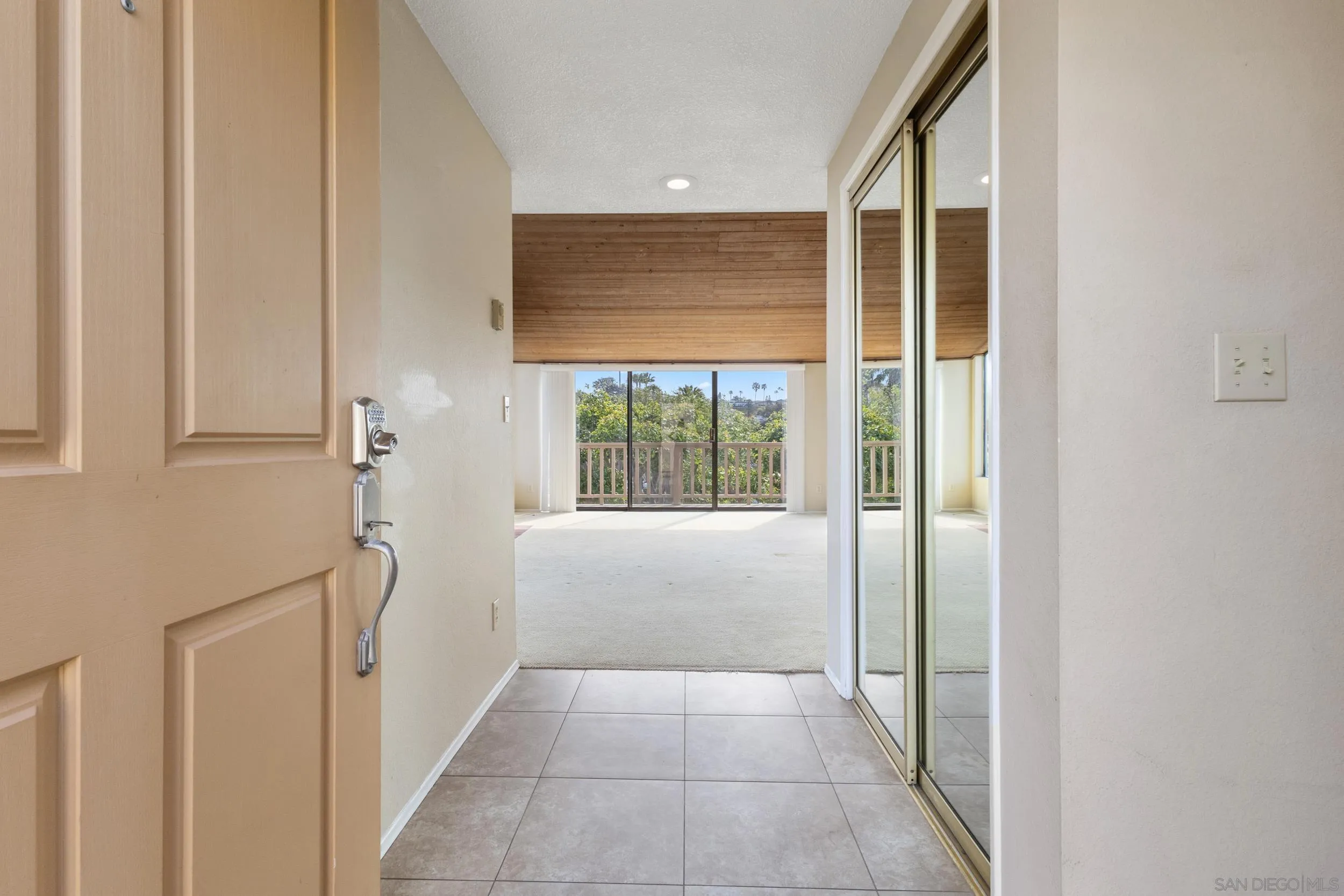 Photo #4: 250033984 Listing 