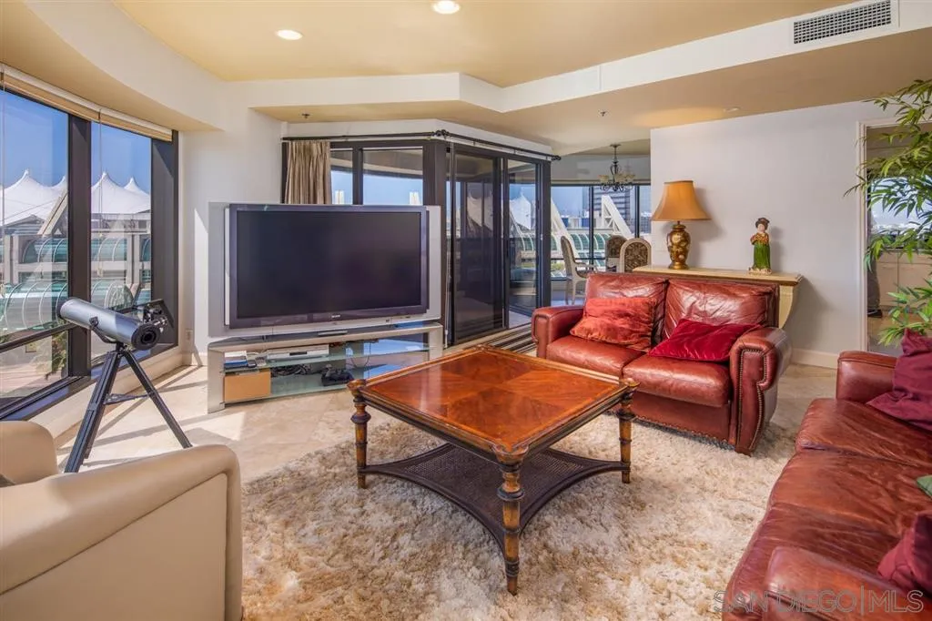 Photo #4: 250034001 Listing 